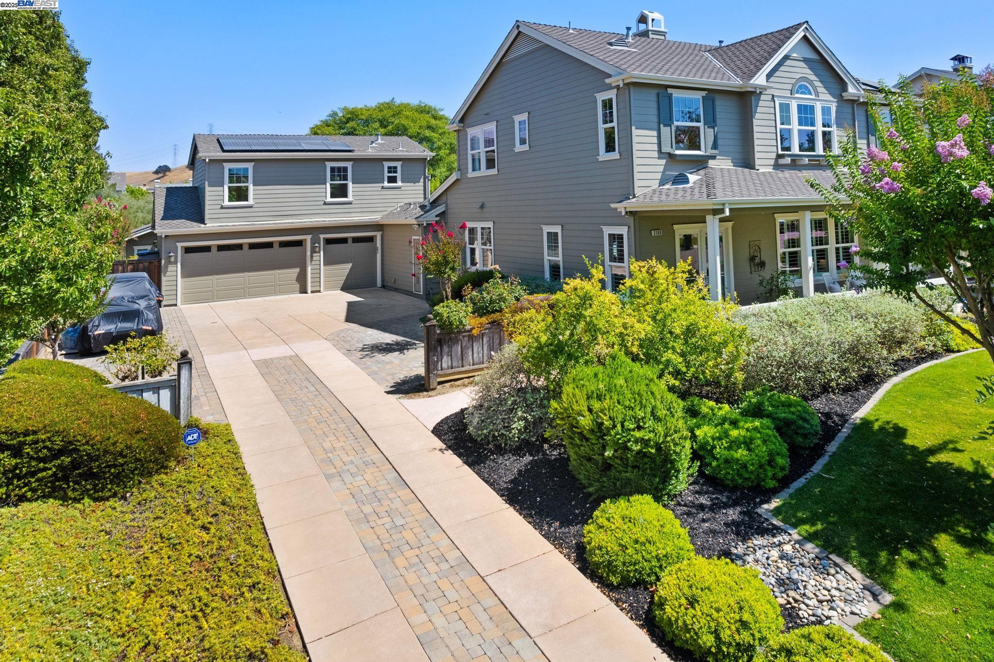 Detail Gallery Image 4 of 58 For 3168 Bay Meadows Ct, Livermore,  CA 94550 - 4 Beds | 5 Baths