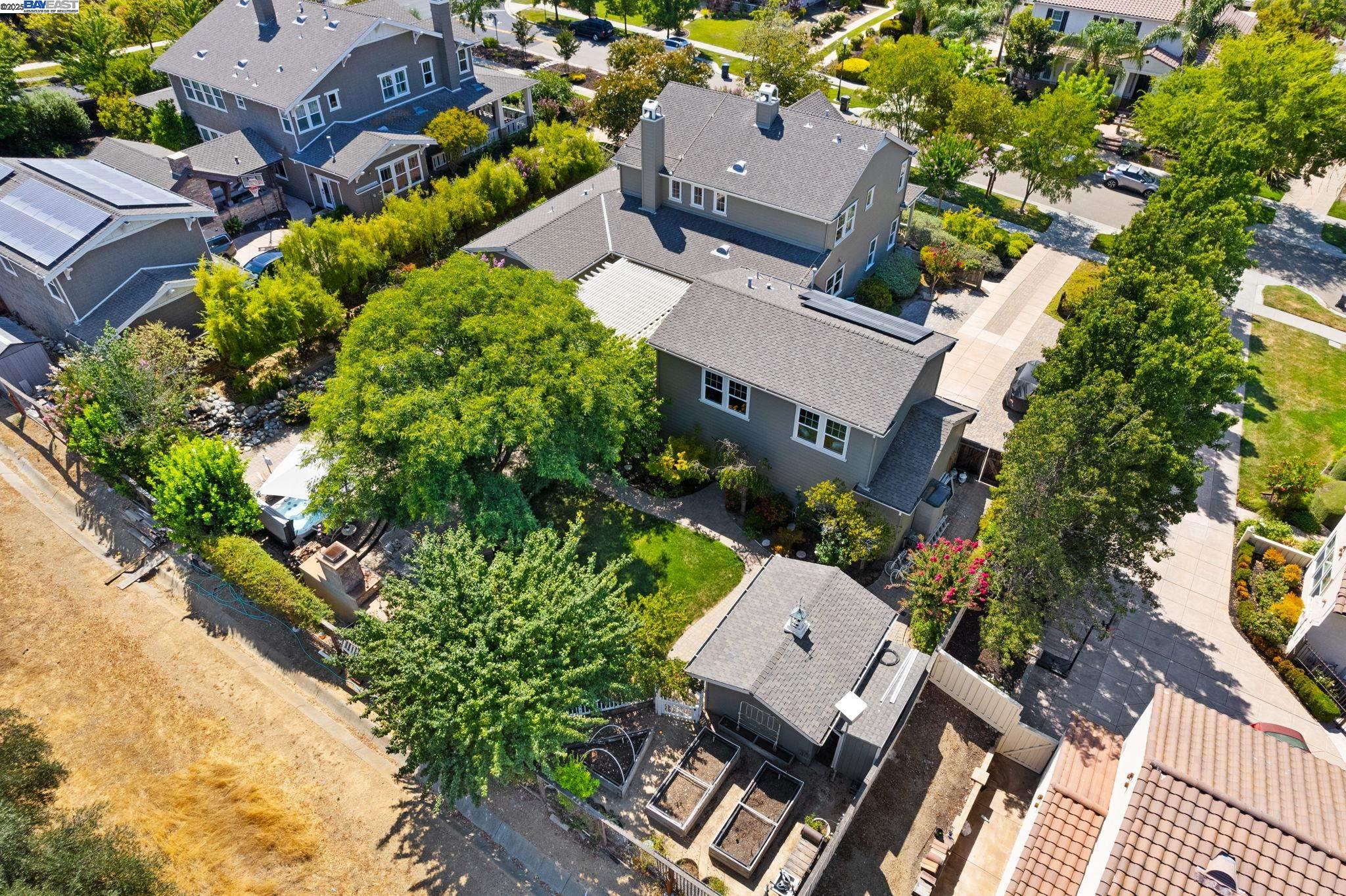 Detail Gallery Image 6 of 58 For 3168 Bay Meadows Ct, Livermore,  CA 94550 - 4 Beds | 5 Baths