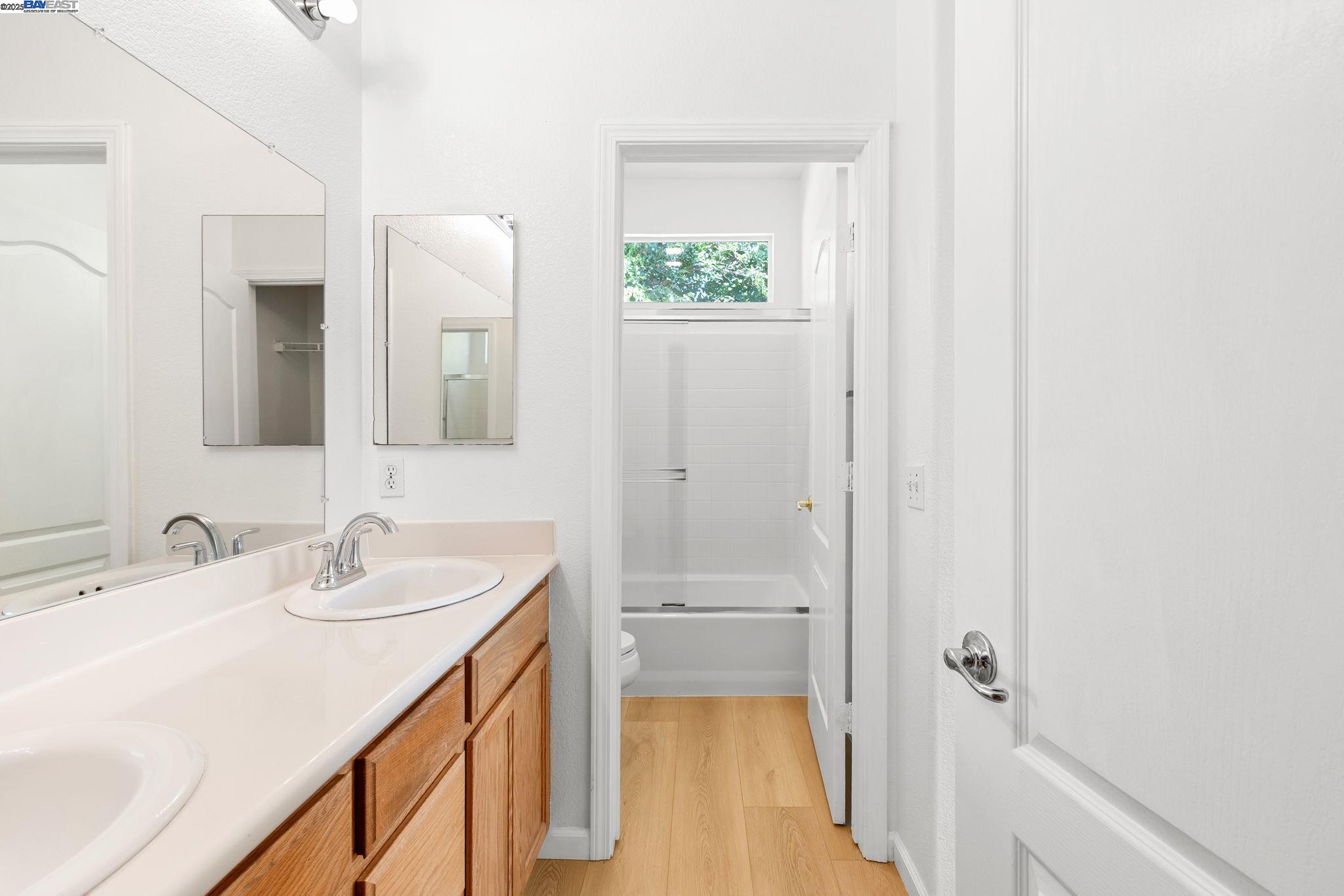 Detail Gallery Image 28 of 36 For 4 Mistyvale Ct, Sacramento,  CA 95823 - 3 Beds | 2 Baths