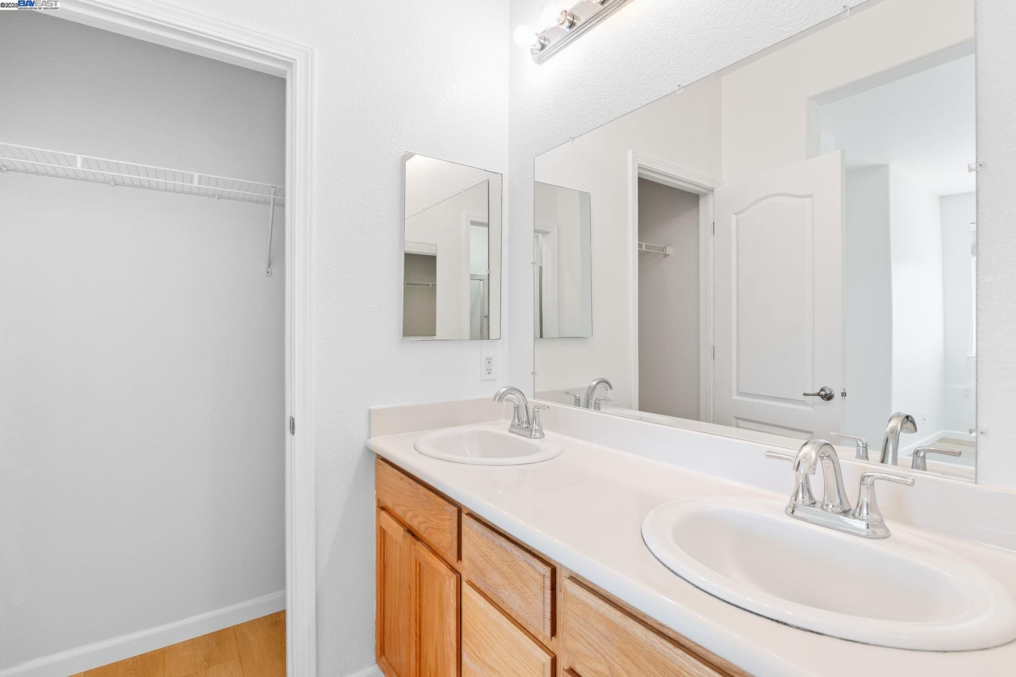 Detail Gallery Image 29 of 36 For 4 Mistyvale Ct, Sacramento,  CA 95823 - 3 Beds | 2 Baths
