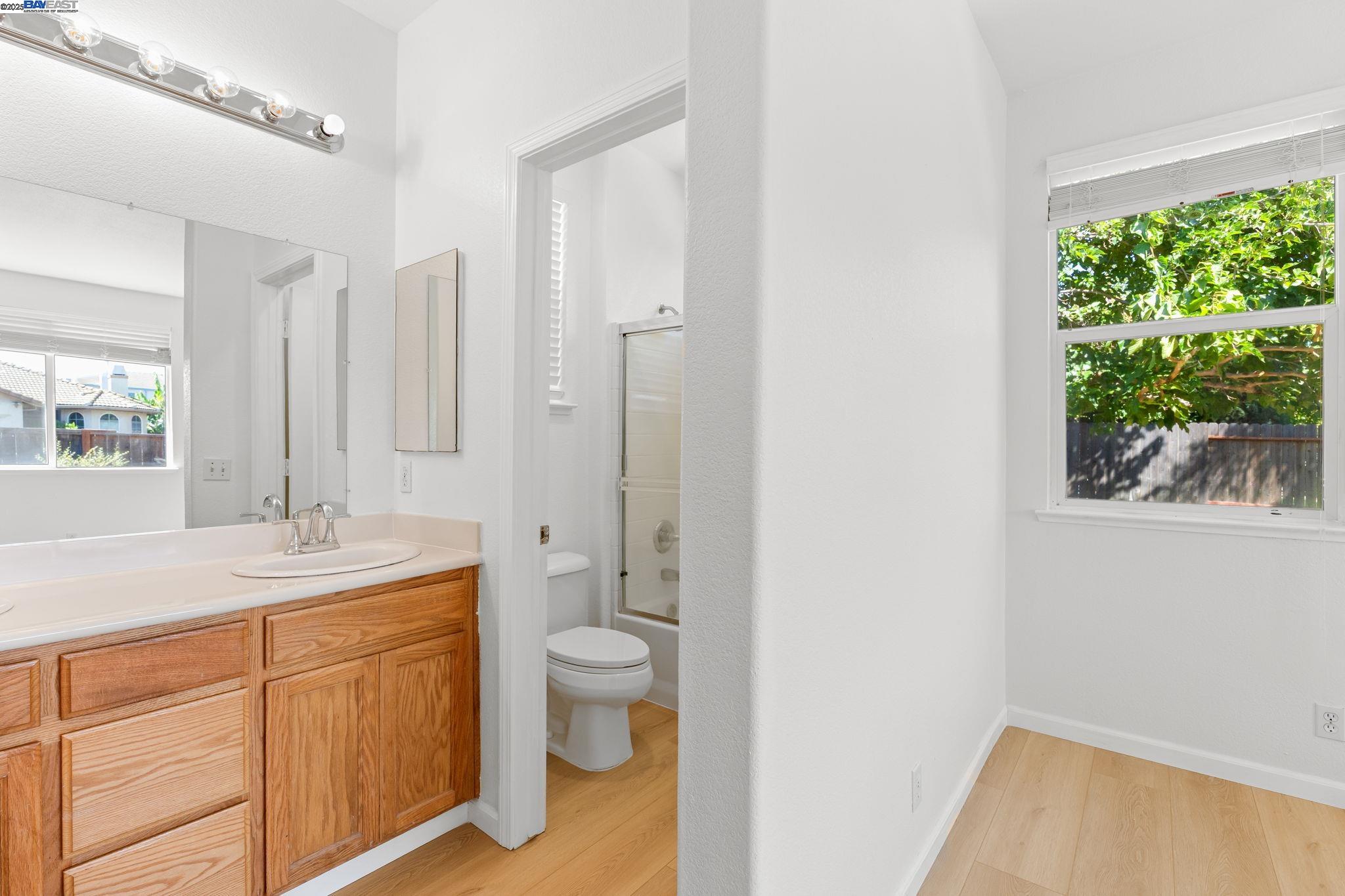 Detail Gallery Image 30 of 36 For 4 Mistyvale Ct, Sacramento,  CA 95823 - 3 Beds | 2 Baths