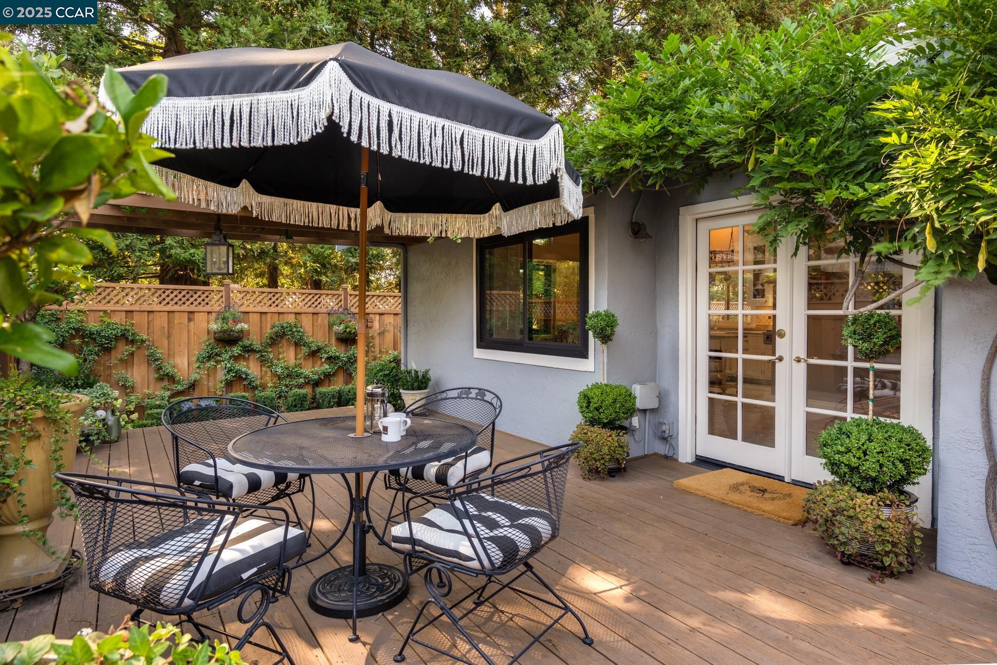 Detail Gallery Image 30 of 41 For 131 Shoshone Court, Danville,  CA 94526 - 2 Beds | 2 Baths