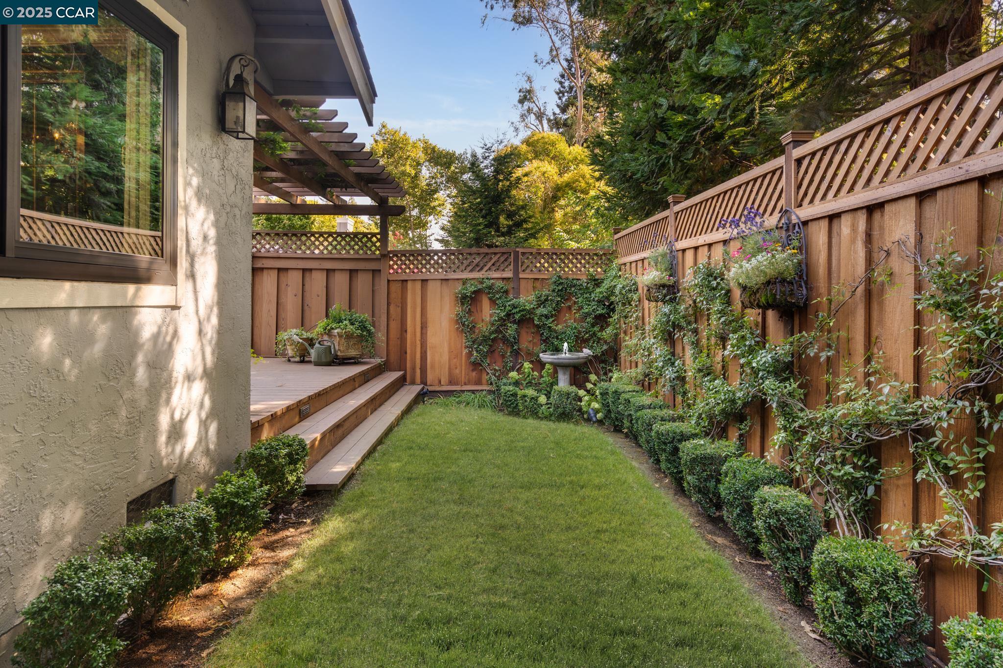 Detail Gallery Image 34 of 41 For 131 Shoshone Court, Danville,  CA 94526 - 2 Beds | 2 Baths