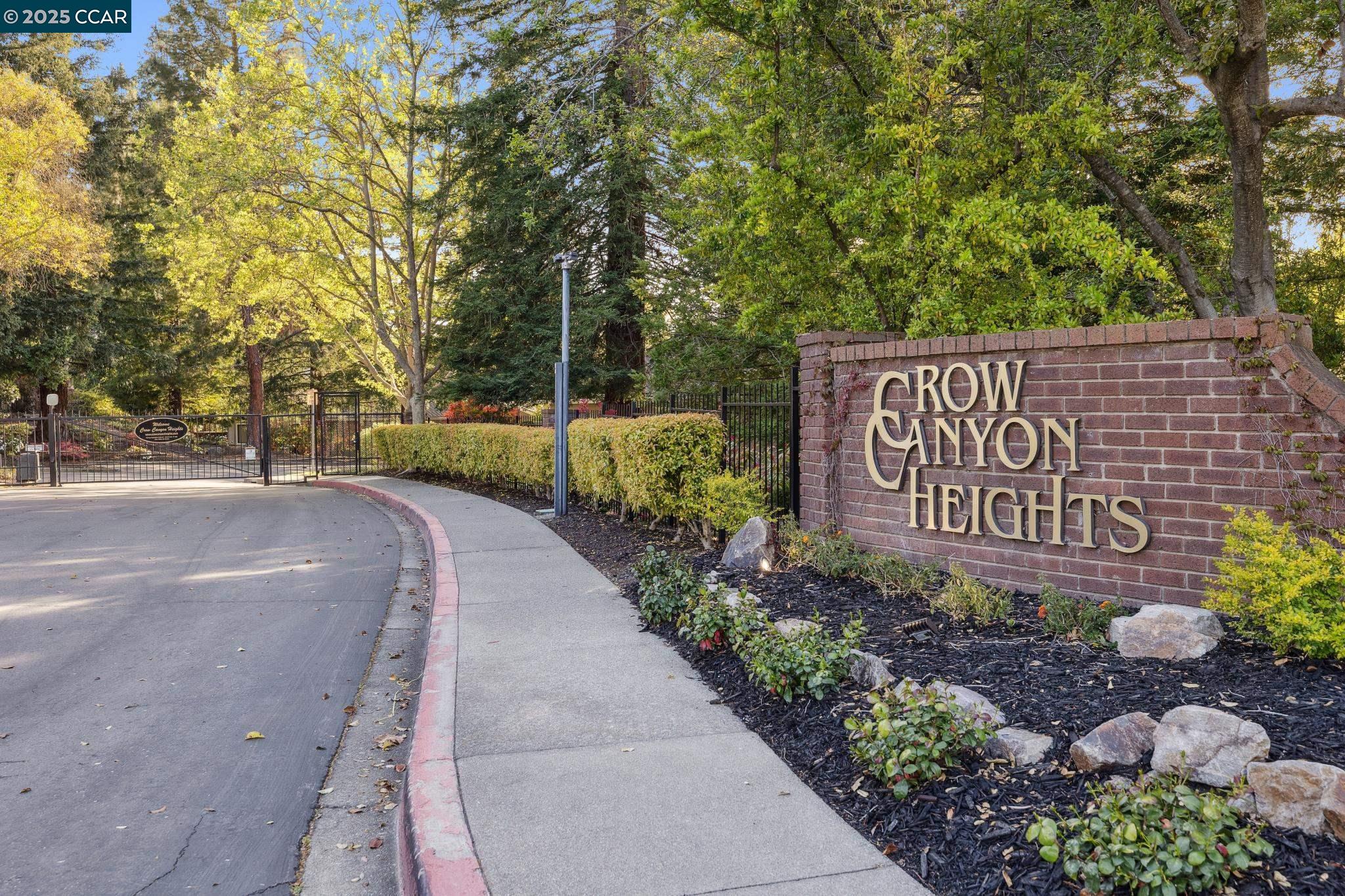Detail Gallery Image 36 of 41 For 131 Shoshone Court, Danville,  CA 94526 - 2 Beds | 2 Baths