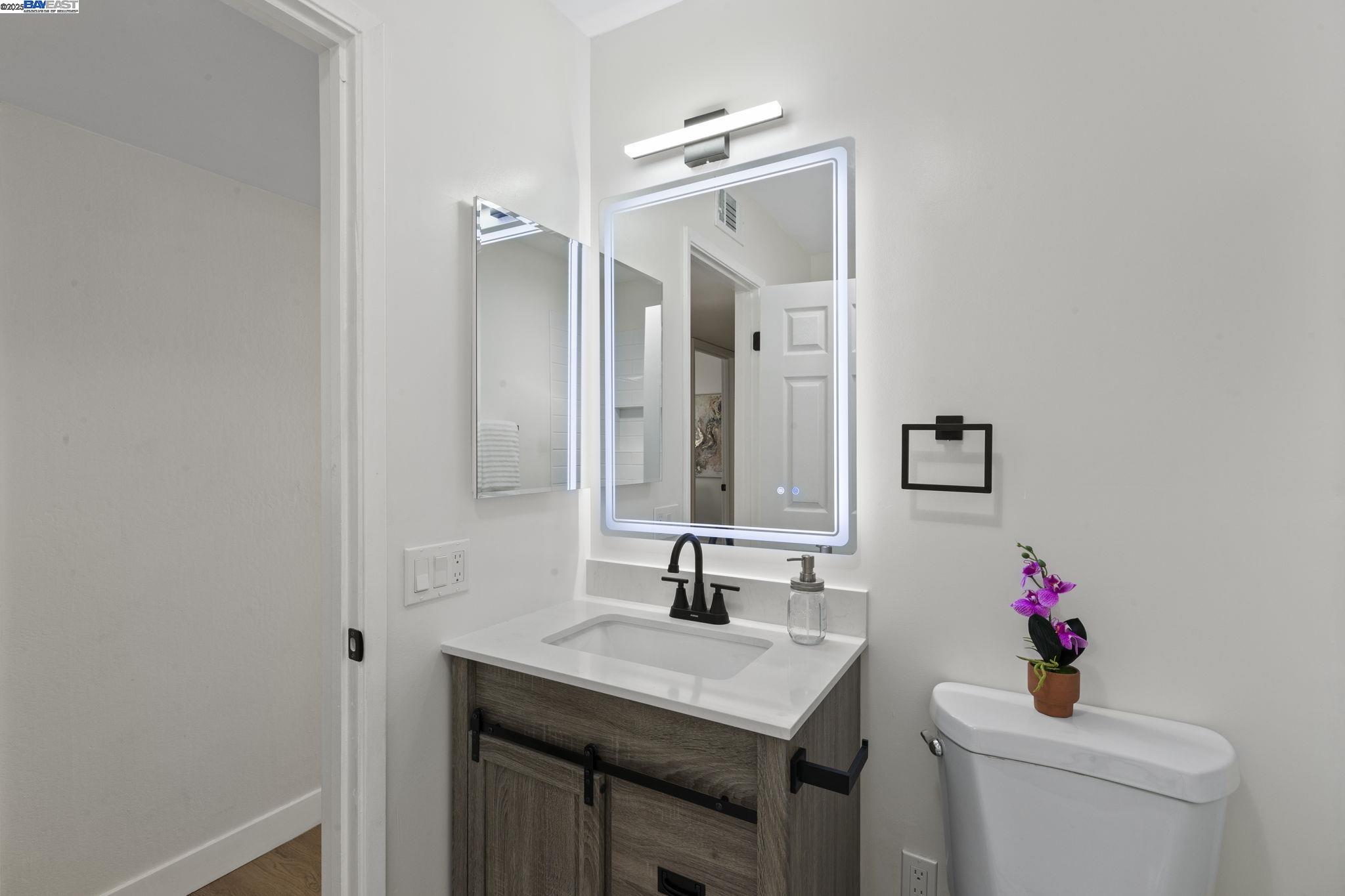Detail Gallery Image 26 of 33 For 3501 Lake Ontario Dr, Fremont,  CA 94555 - 3 Beds | 2 Baths