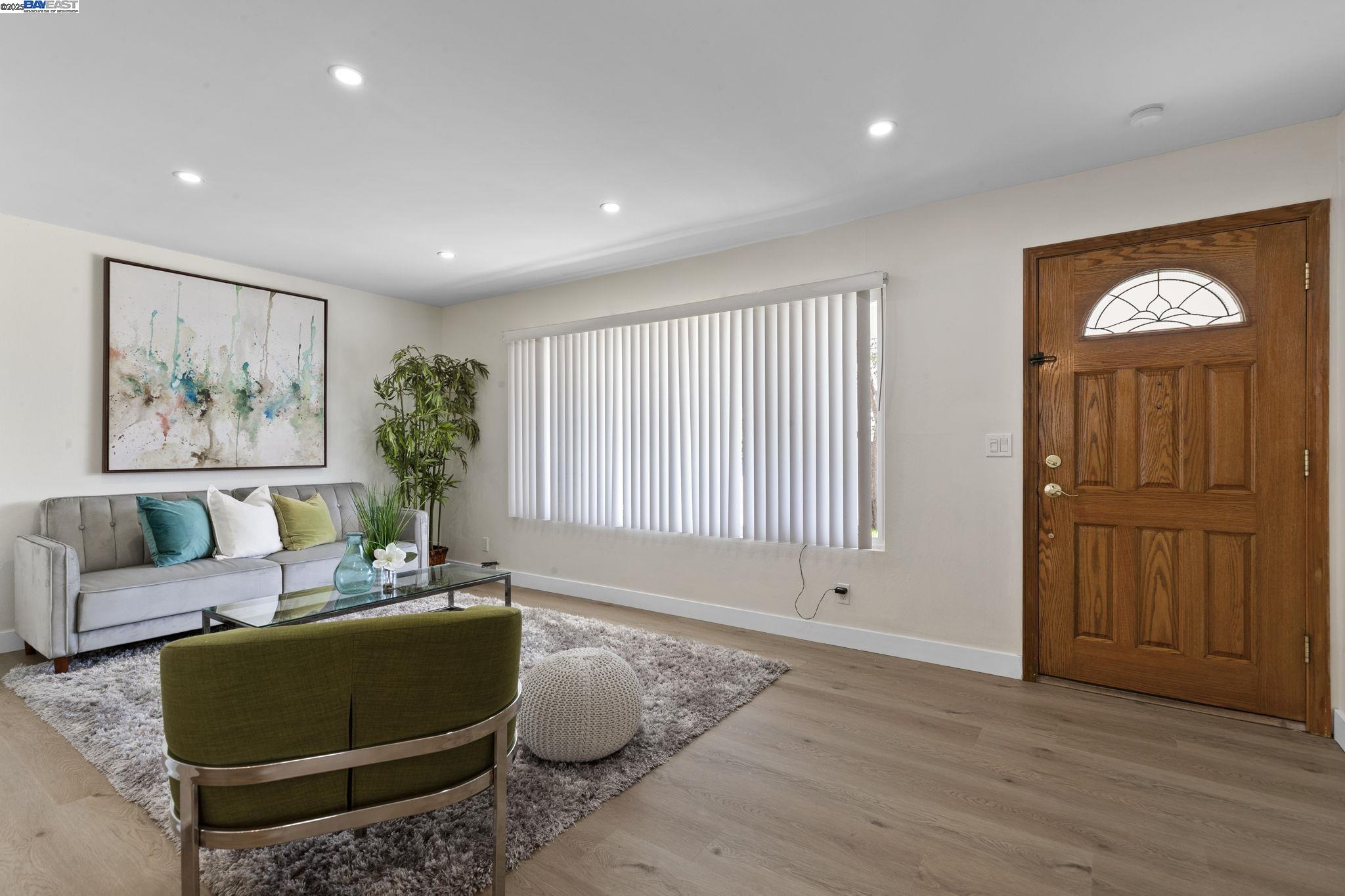 Detail Gallery Image 8 of 33 For 3501 Lake Ontario Dr, Fremont,  CA 94555 - 3 Beds | 2 Baths