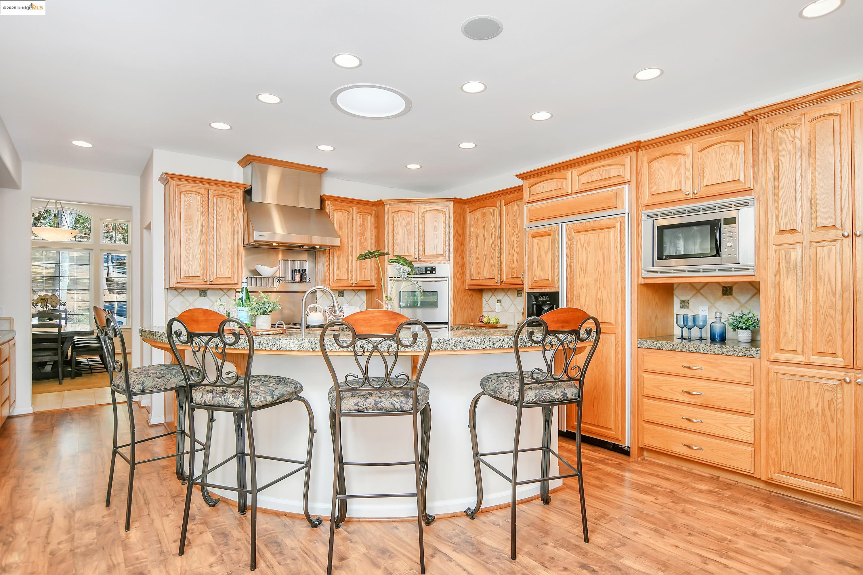Detail Gallery Image 11 of 60 For 16096 Parkridge Ave, Sonora,  CA 95370 - 4 Beds | 3/1 Baths