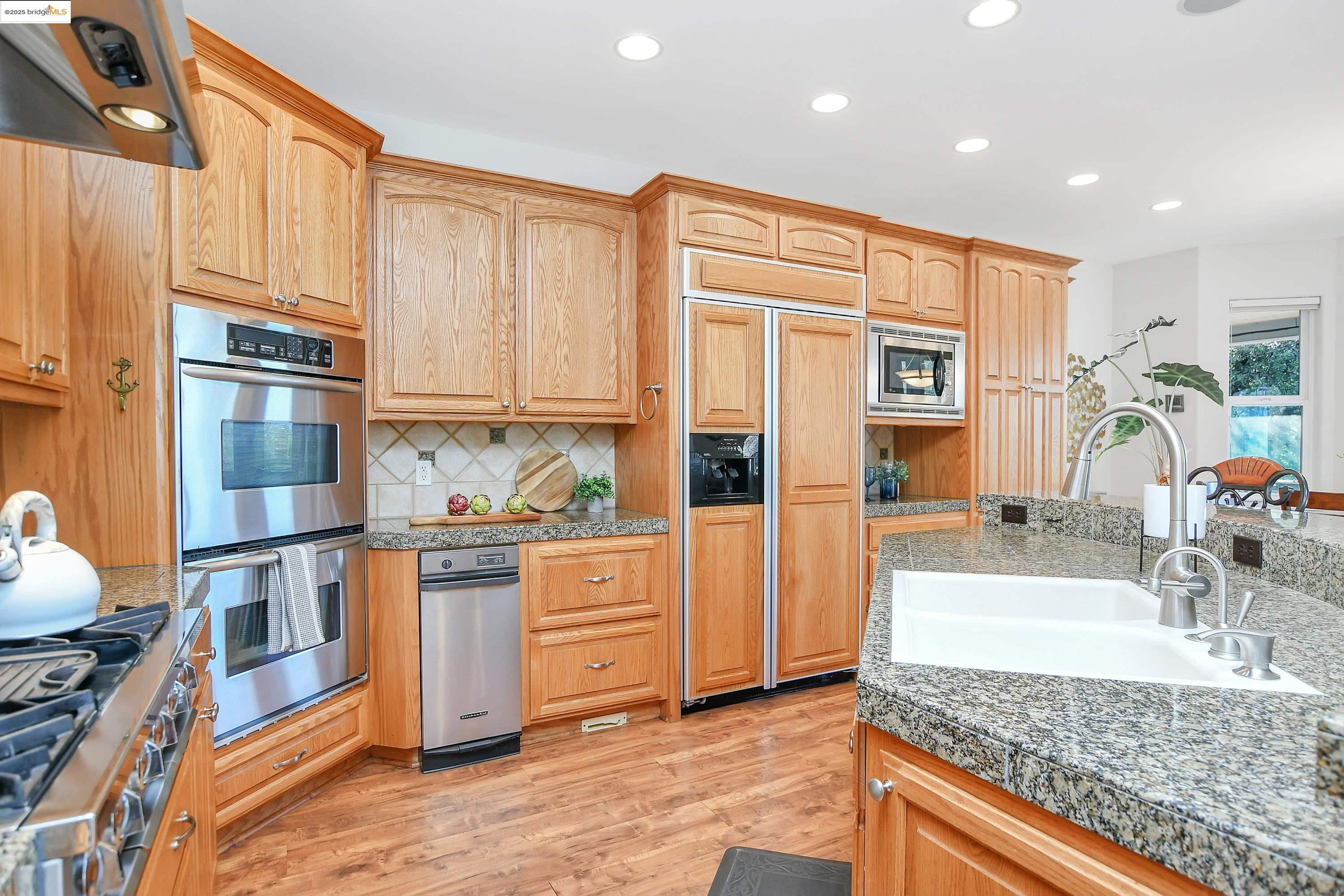 Detail Gallery Image 9 of 60 For 16096 Parkridge Ave, Sonora,  CA 95370 - 4 Beds | 3/1 Baths