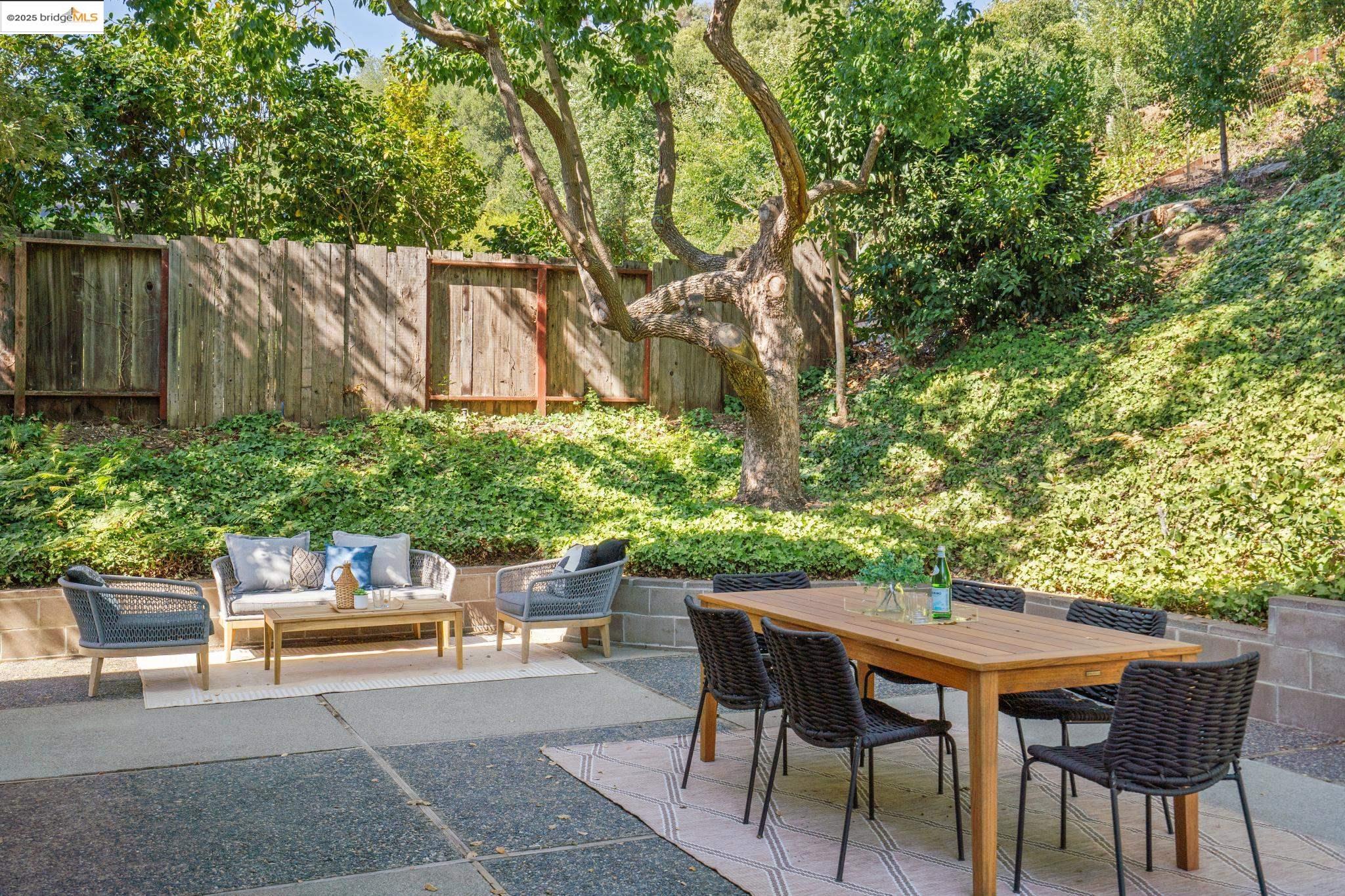 Detail Gallery Image 40 of 48 For 5821 Cold Water Dr, Castro Valley,  CA 94552 - 4 Beds | 3 Baths