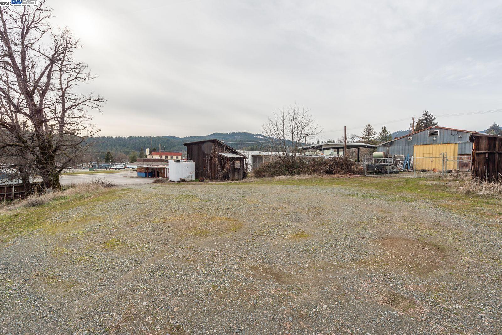 Detail Gallery Image 15 of 16 For 1081 Main St., Weaverville,  CA 96093 - 1 Beds | 1 Baths