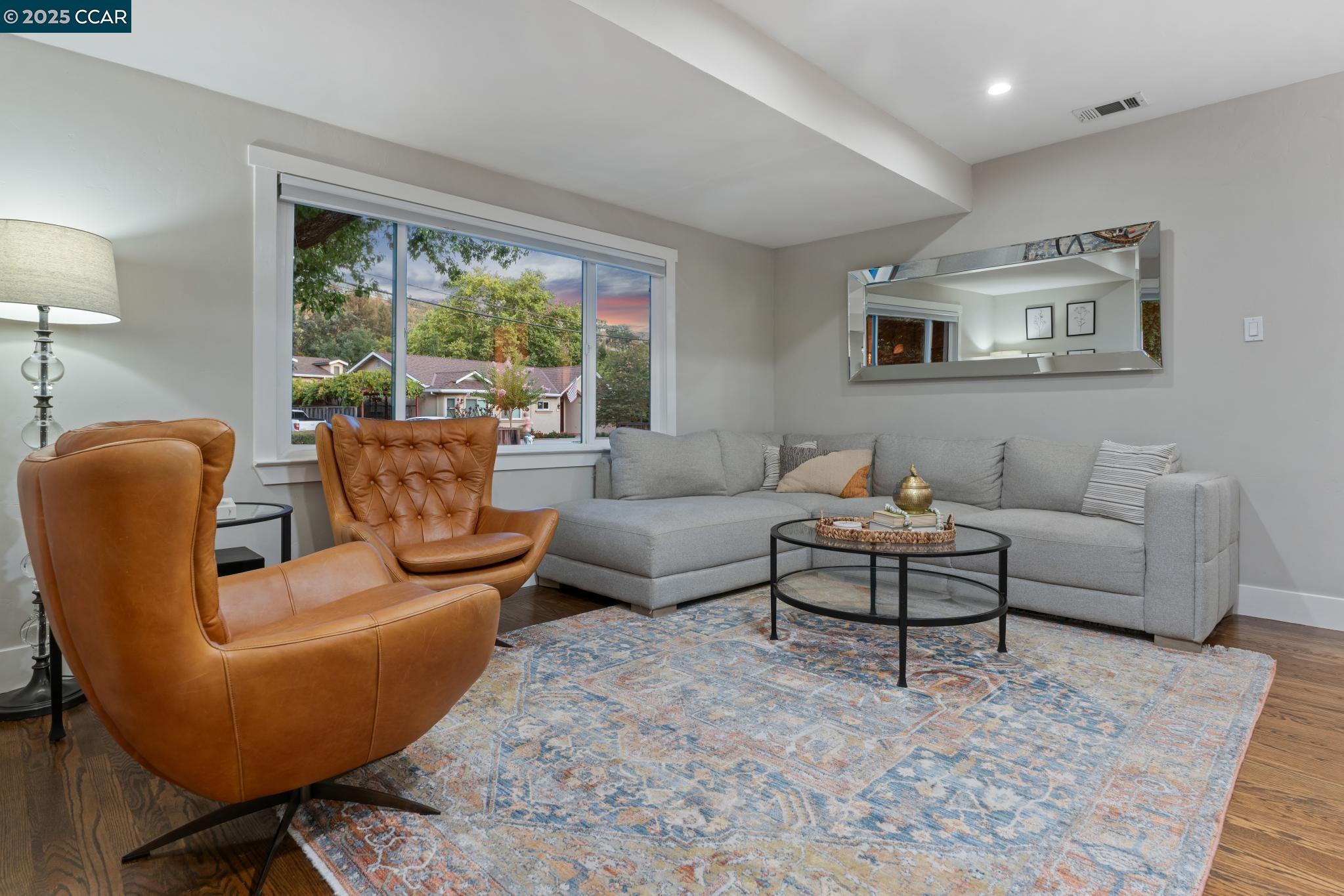 Detail Gallery Image 11 of 57 For 161 Maiden Lane, Danville,  CA 94526-1912 - 4 Beds | 3 Baths
