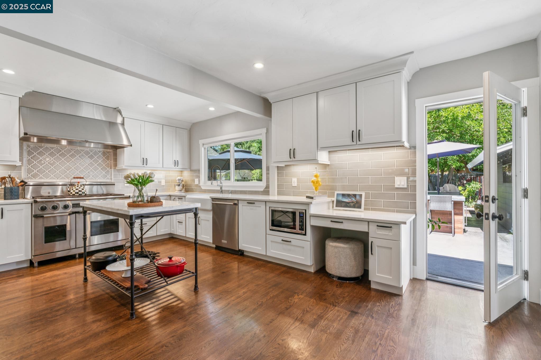 Detail Gallery Image 17 of 57 For 161 Maiden Lane, Danville,  CA 94526-1912 - 4 Beds | 3 Baths