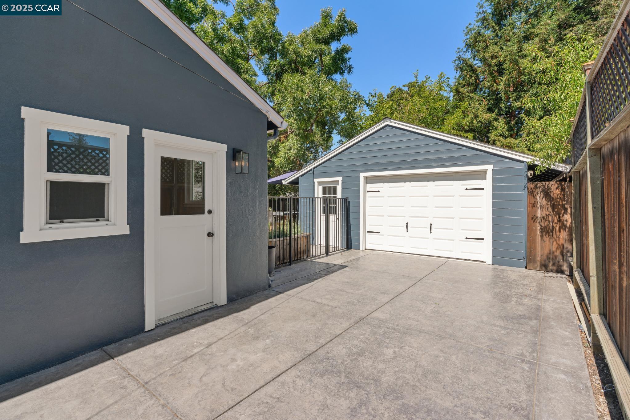 Detail Gallery Image 37 of 57 For 161 Maiden Lane, Danville,  CA 94526-1912 - 4 Beds | 3 Baths