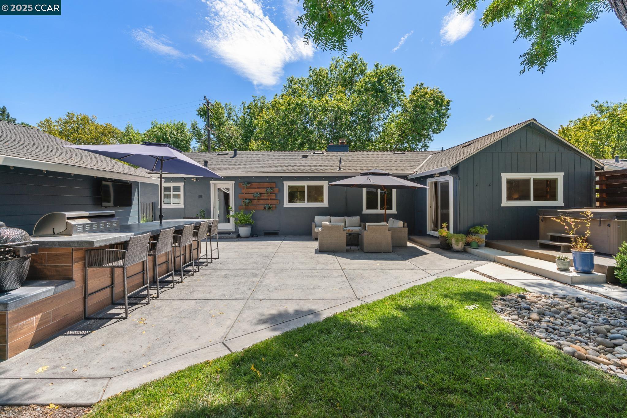 Detail Gallery Image 42 of 57 For 161 Maiden Lane, Danville,  CA 94526-1912 - 4 Beds | 3 Baths
