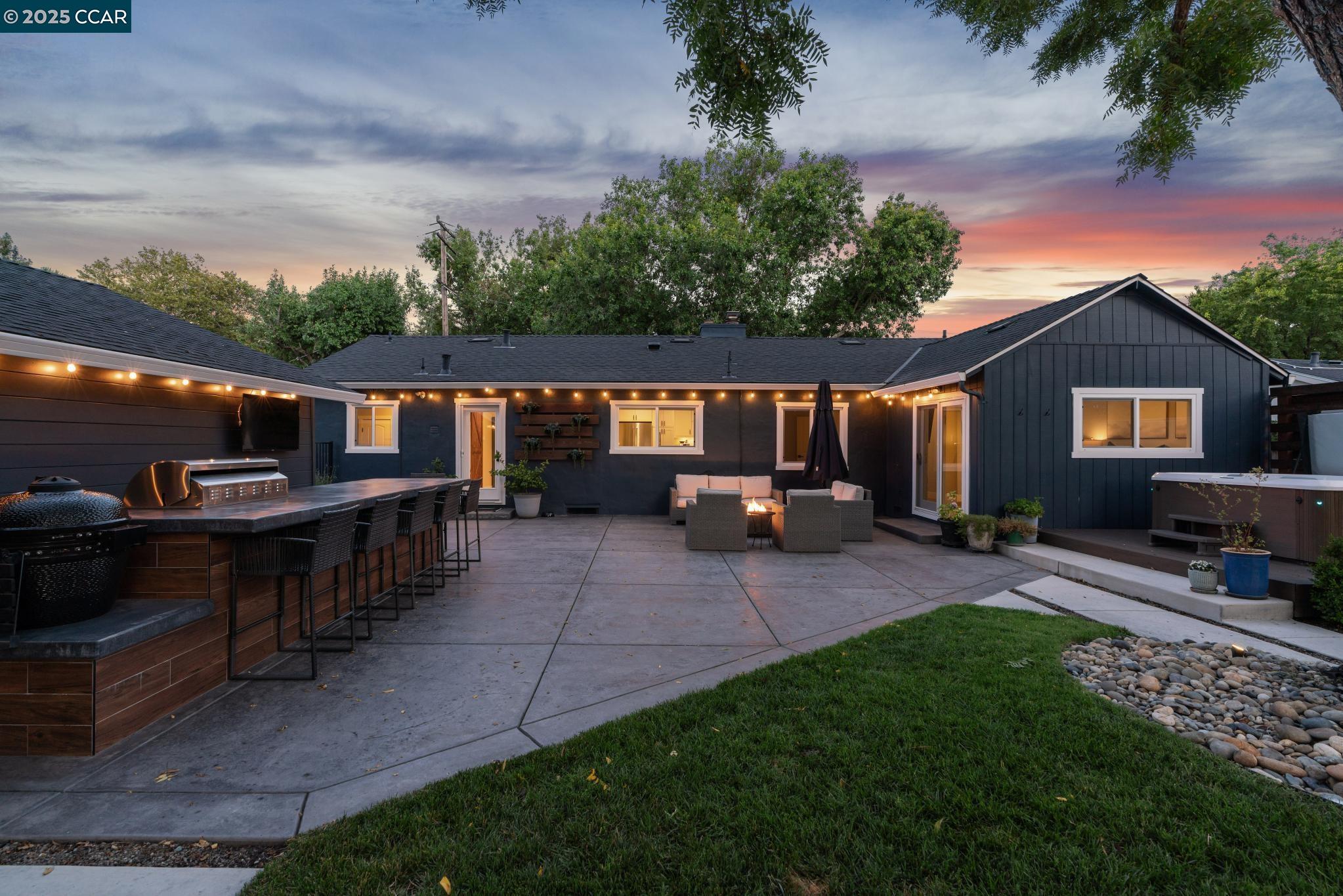 Detail Gallery Image 48 of 57 For 161 Maiden Lane, Danville,  CA 94526-1912 - 4 Beds | 3 Baths