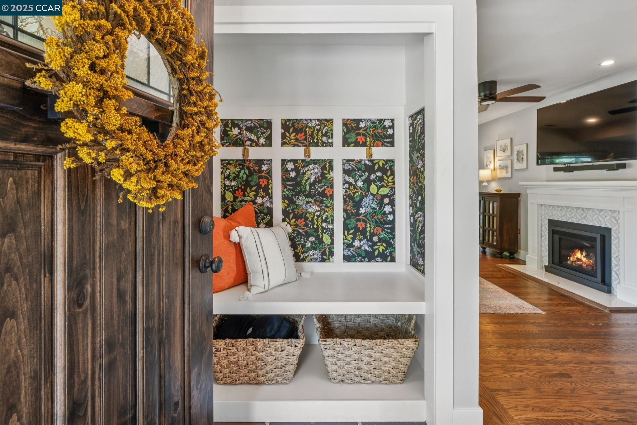 Detail Gallery Image 7 of 57 For 161 Maiden Lane, Danville,  CA 94526-1912 - 4 Beds | 3 Baths