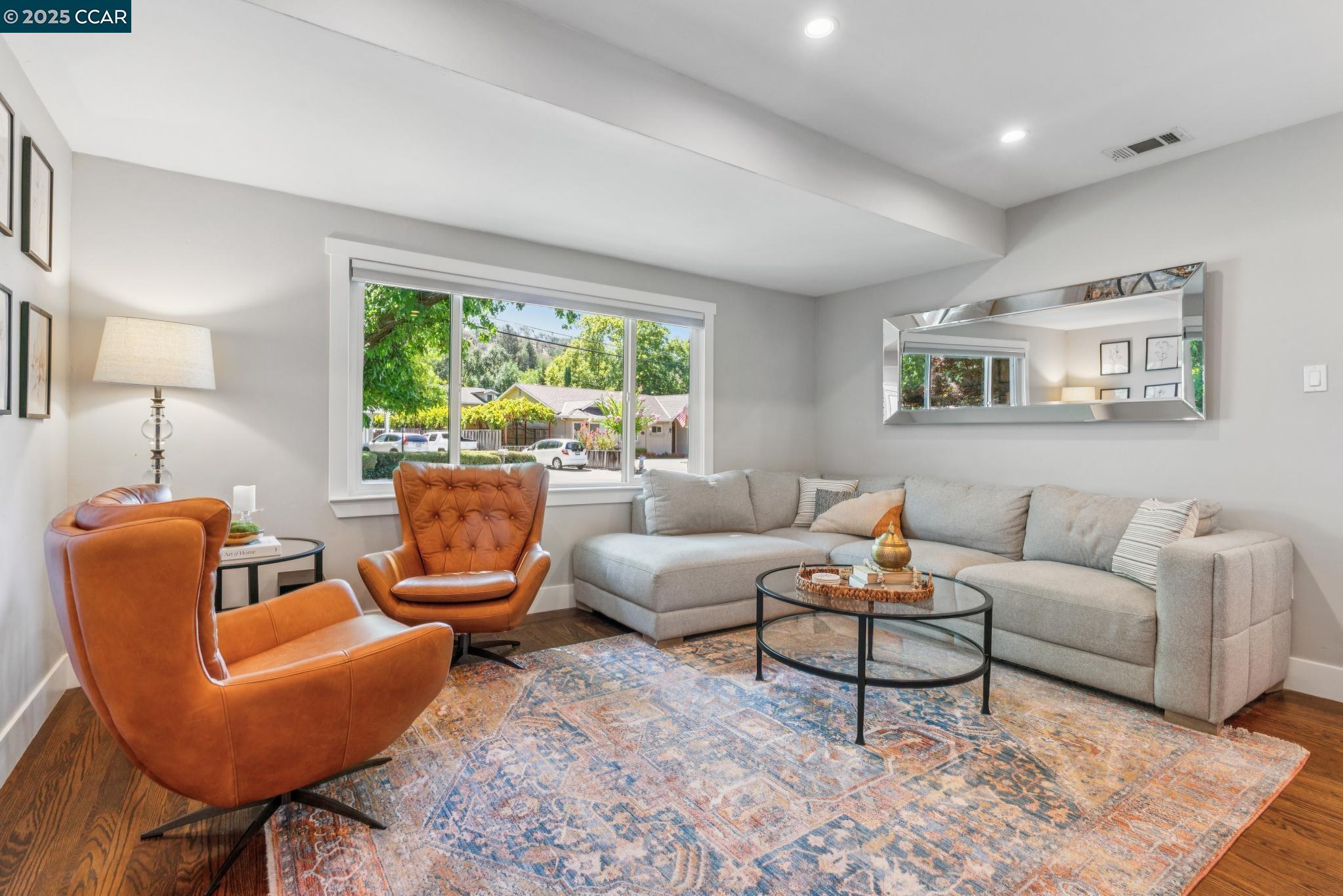 Detail Gallery Image 10 of 57 For 161 Maiden Lane, Danville,  CA 94526-1912 - 4 Beds | 3 Baths