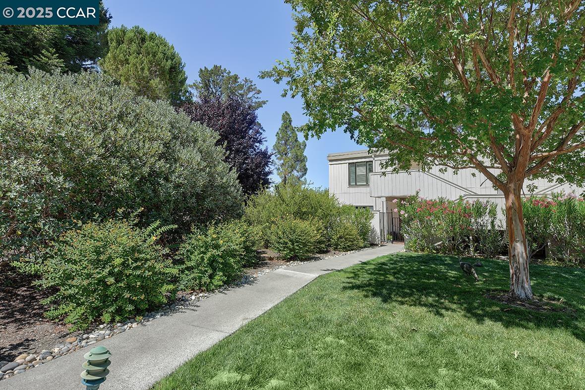 MLS: 41109519 Condo For Sale