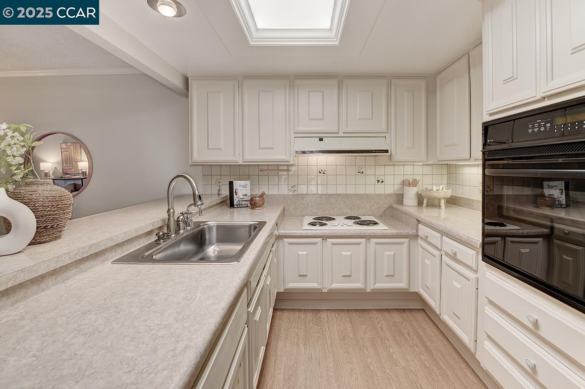 Photo #9: 41109519 Listing: Photo #9