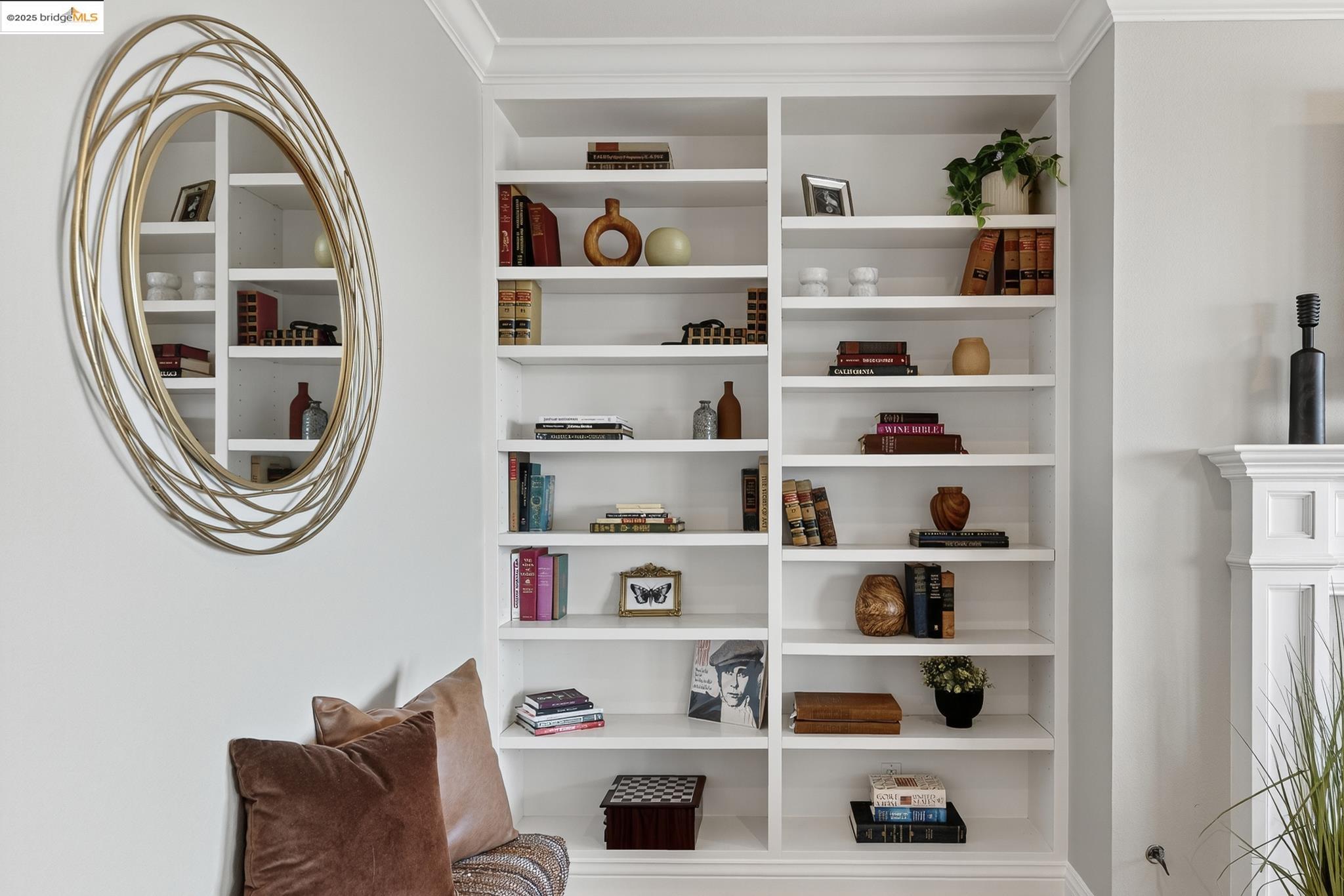 Detail Gallery Image 15 of 54 For 64 Schooner Hl, Oakland,  CA 94618 - 4 Beds | 3/1 Baths