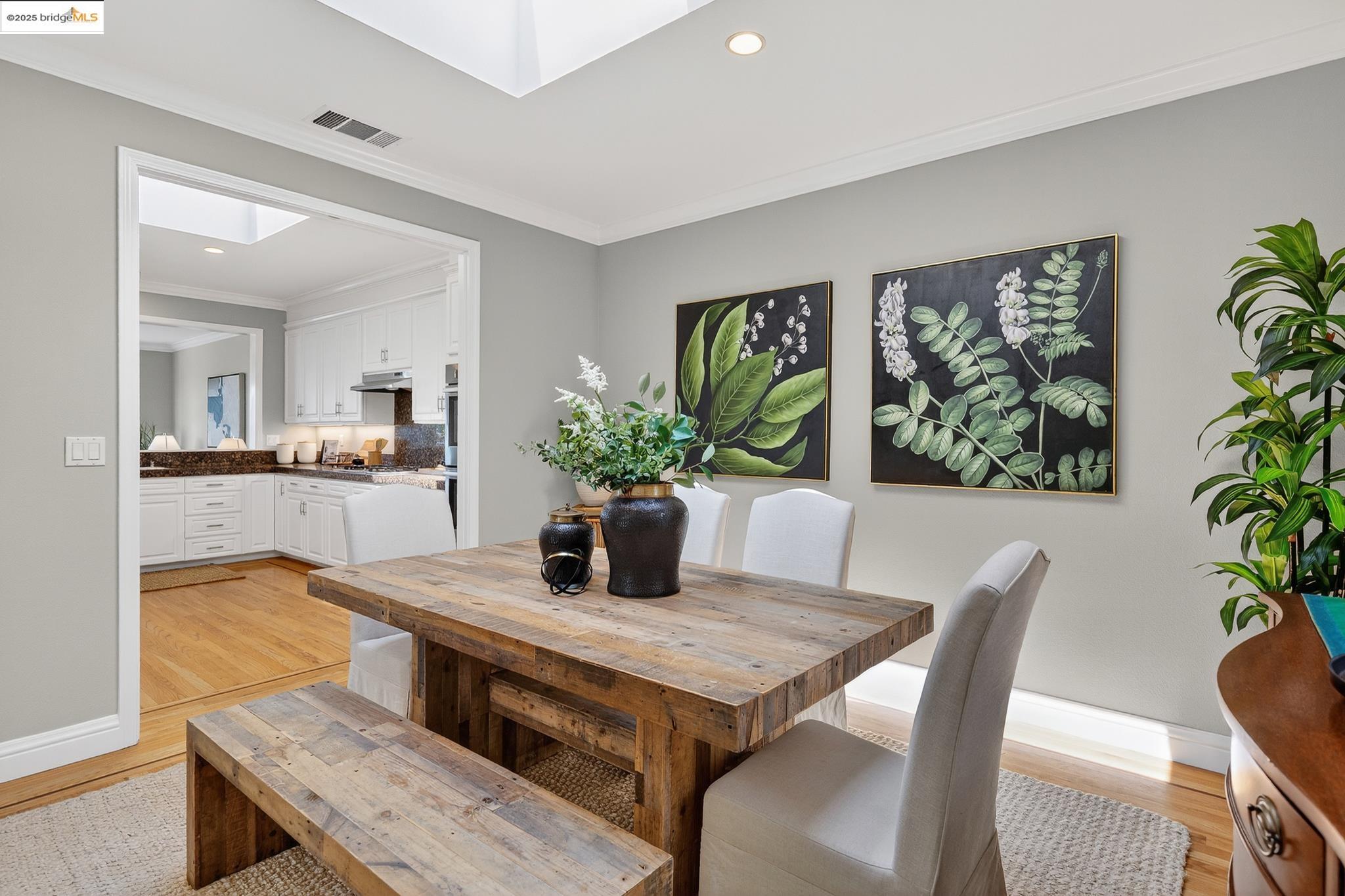 Detail Gallery Image 22 of 54 For 64 Schooner Hl, Oakland,  CA 94618 - 4 Beds | 3/1 Baths