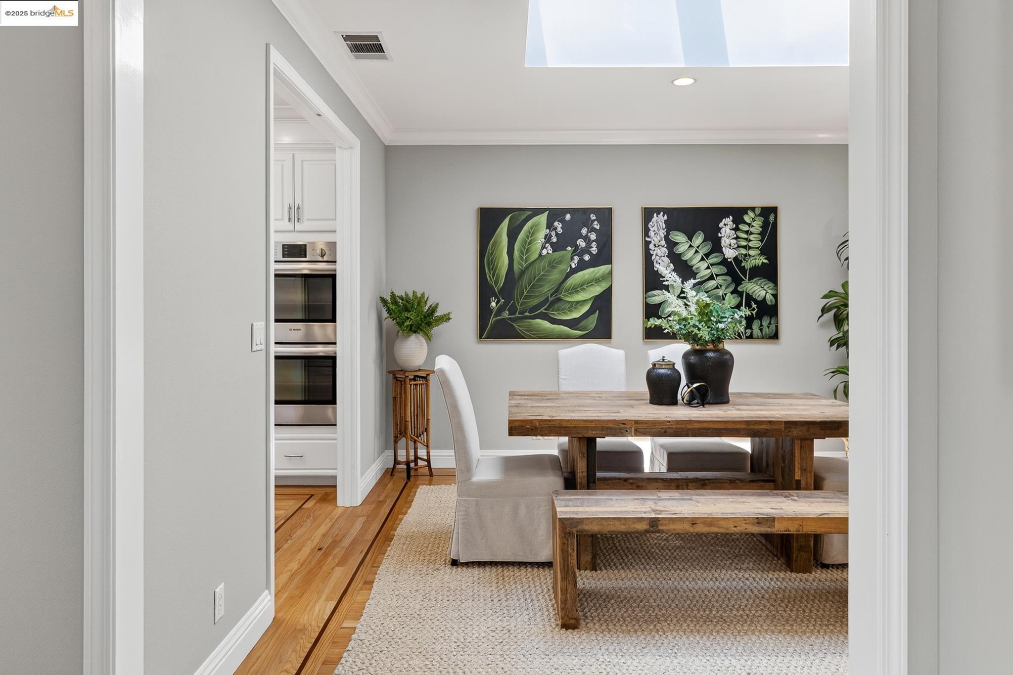 Detail Gallery Image 27 of 54 For 64 Schooner Hl, Oakland,  CA 94618 - 4 Beds | 3/1 Baths