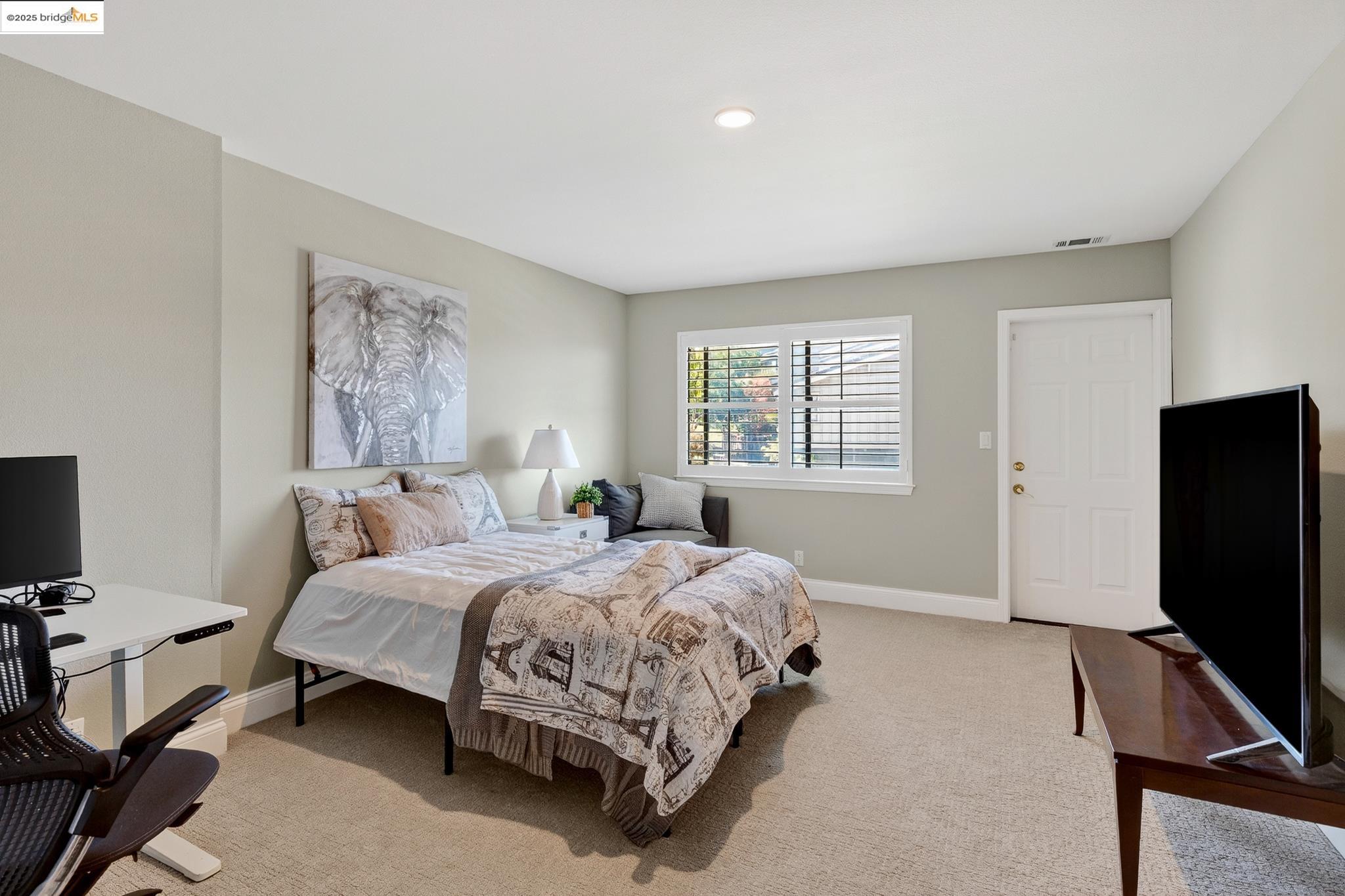 Detail Gallery Image 50 of 54 For 64 Schooner Hl, Oakland,  CA 94618 - 4 Beds | 3/1 Baths