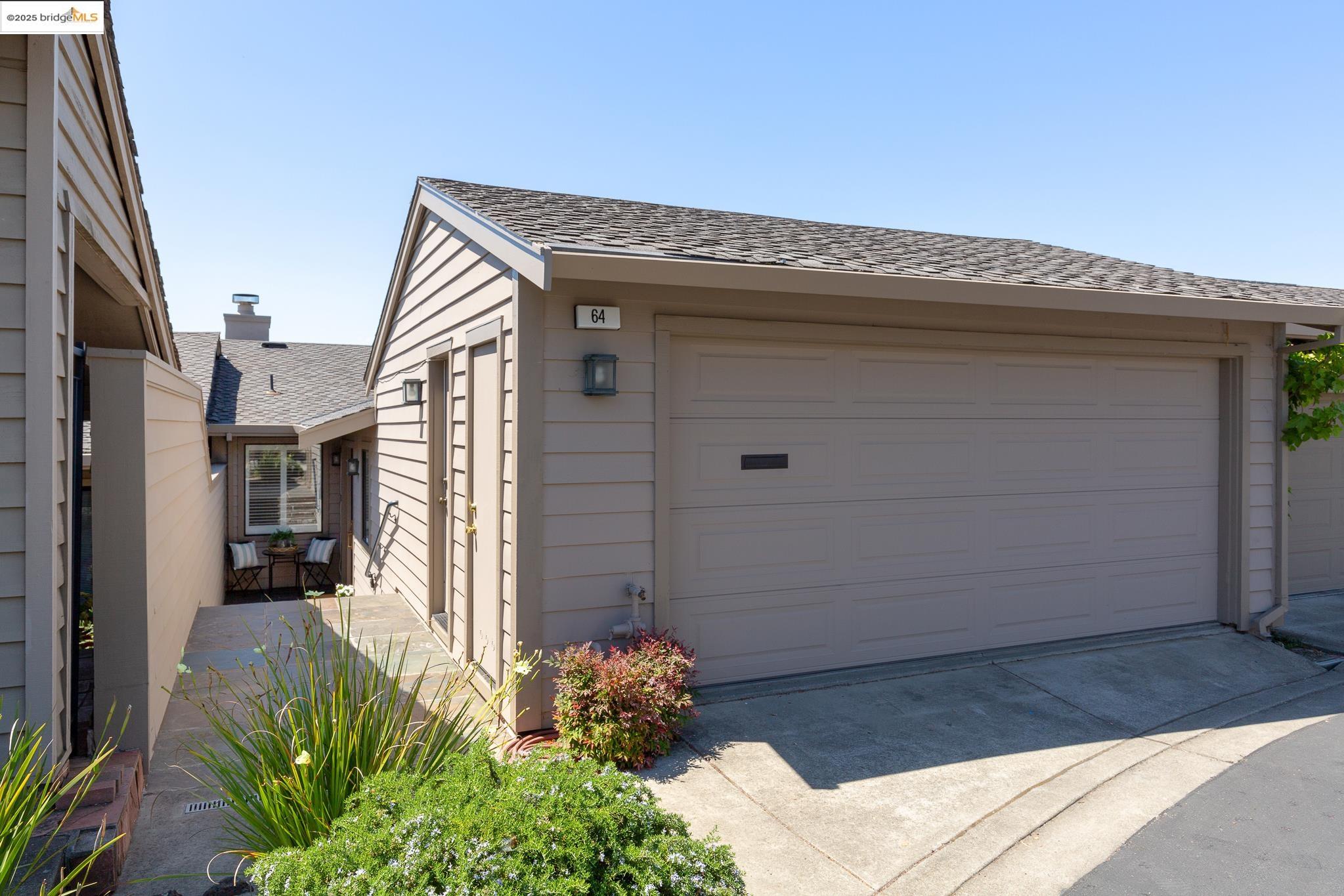 Detail Gallery Image 53 of 54 For 64 Schooner Hl, Oakland,  CA 94618 - 4 Beds | 3/1 Baths