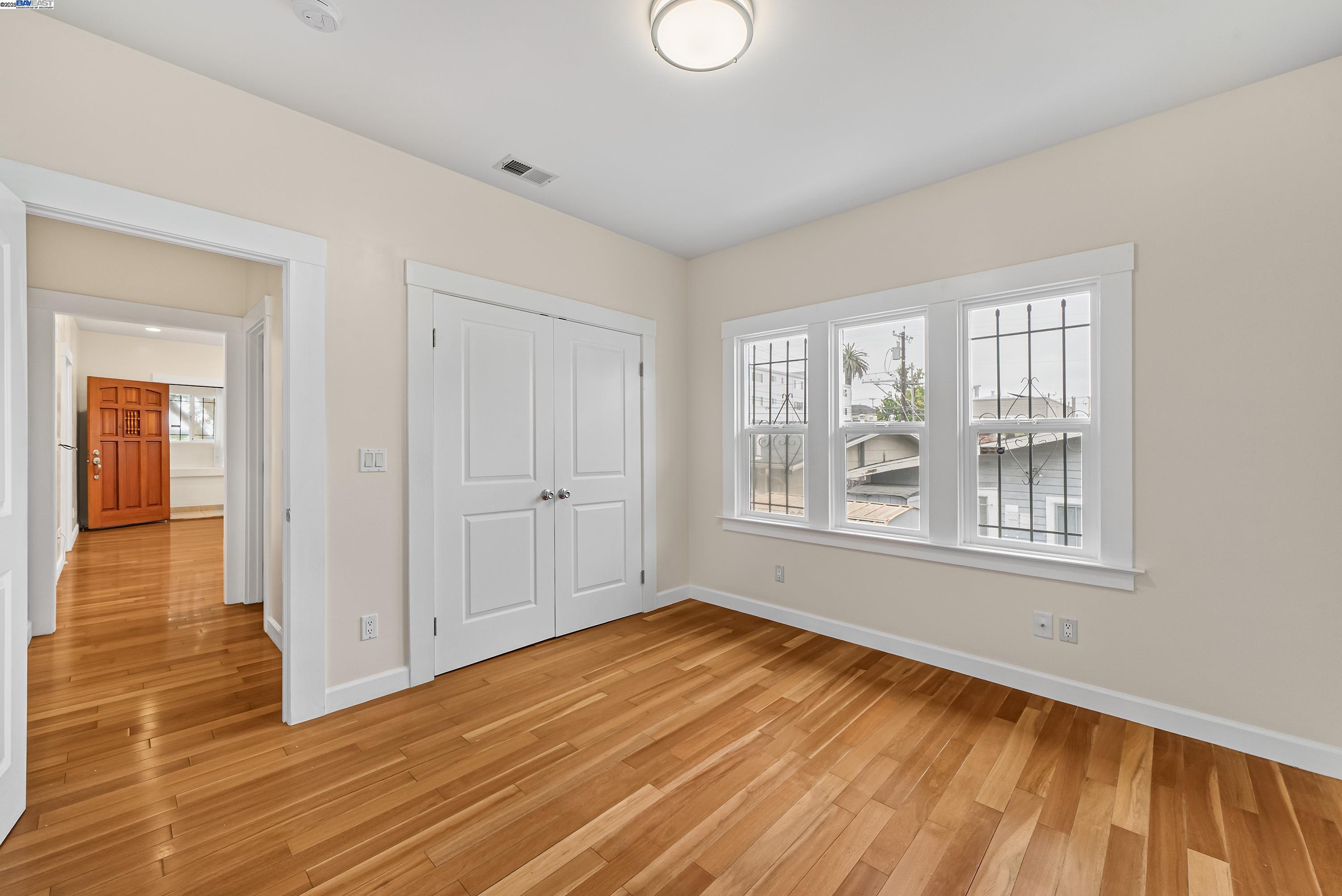 Detail Gallery Image 16 of 42 For 931 E 23rd St, Oakland,  CA 94606 - 3 Beds | 1 Baths