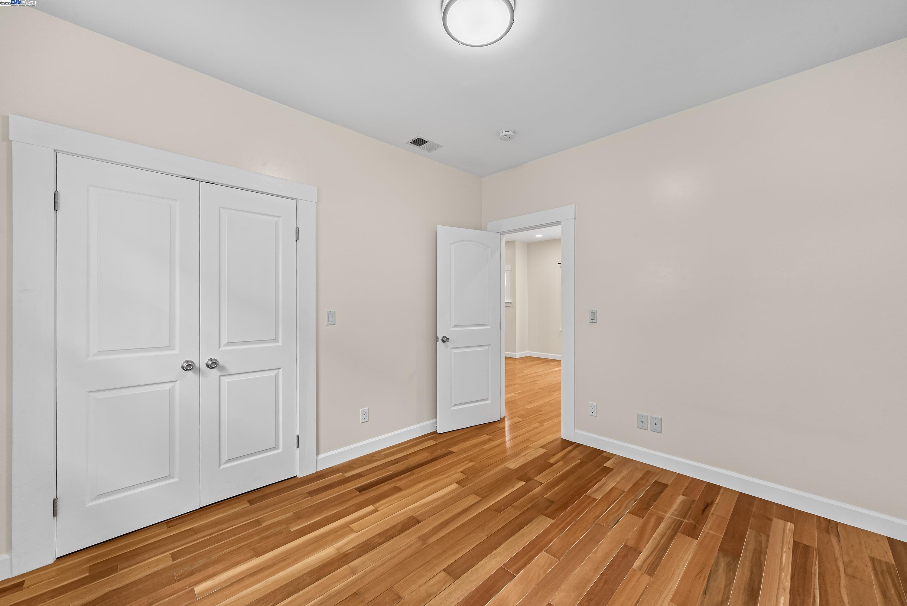 Detail Gallery Image 21 of 42 For 931 E 23rd St, Oakland,  CA 94606 - 3 Beds | 1 Baths