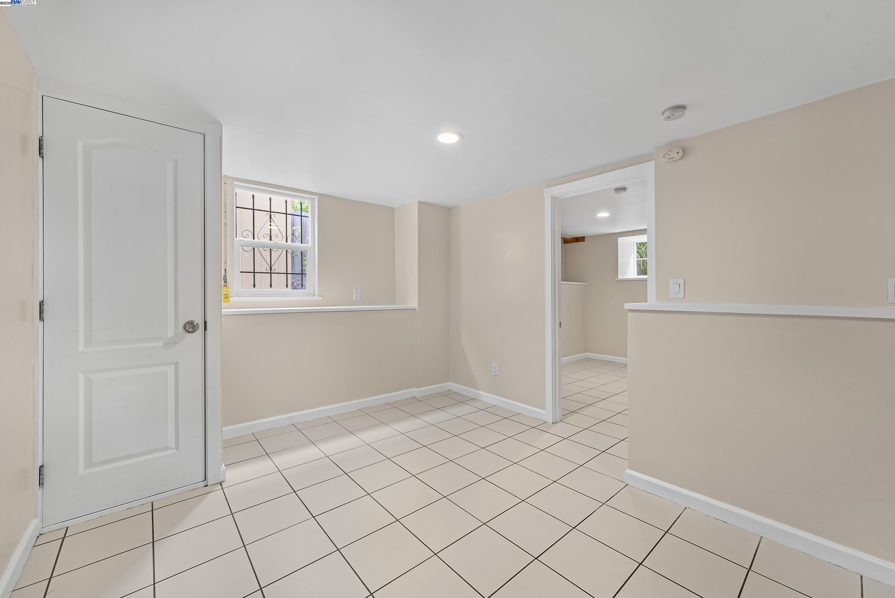 Detail Gallery Image 29 of 42 For 931 E 23rd St, Oakland,  CA 94606 - 3 Beds | 1 Baths