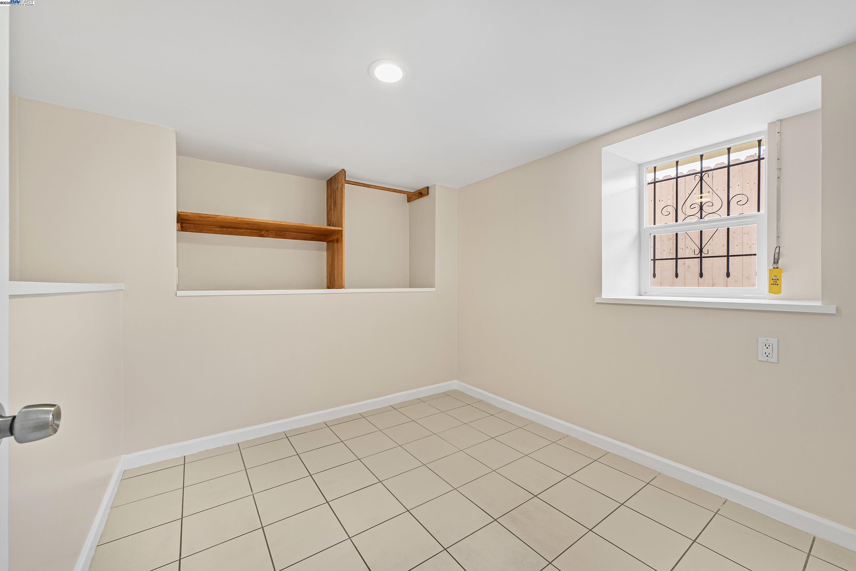 Detail Gallery Image 38 of 42 For 931 E 23rd St, Oakland,  CA 94606 - 3 Beds | 1 Baths