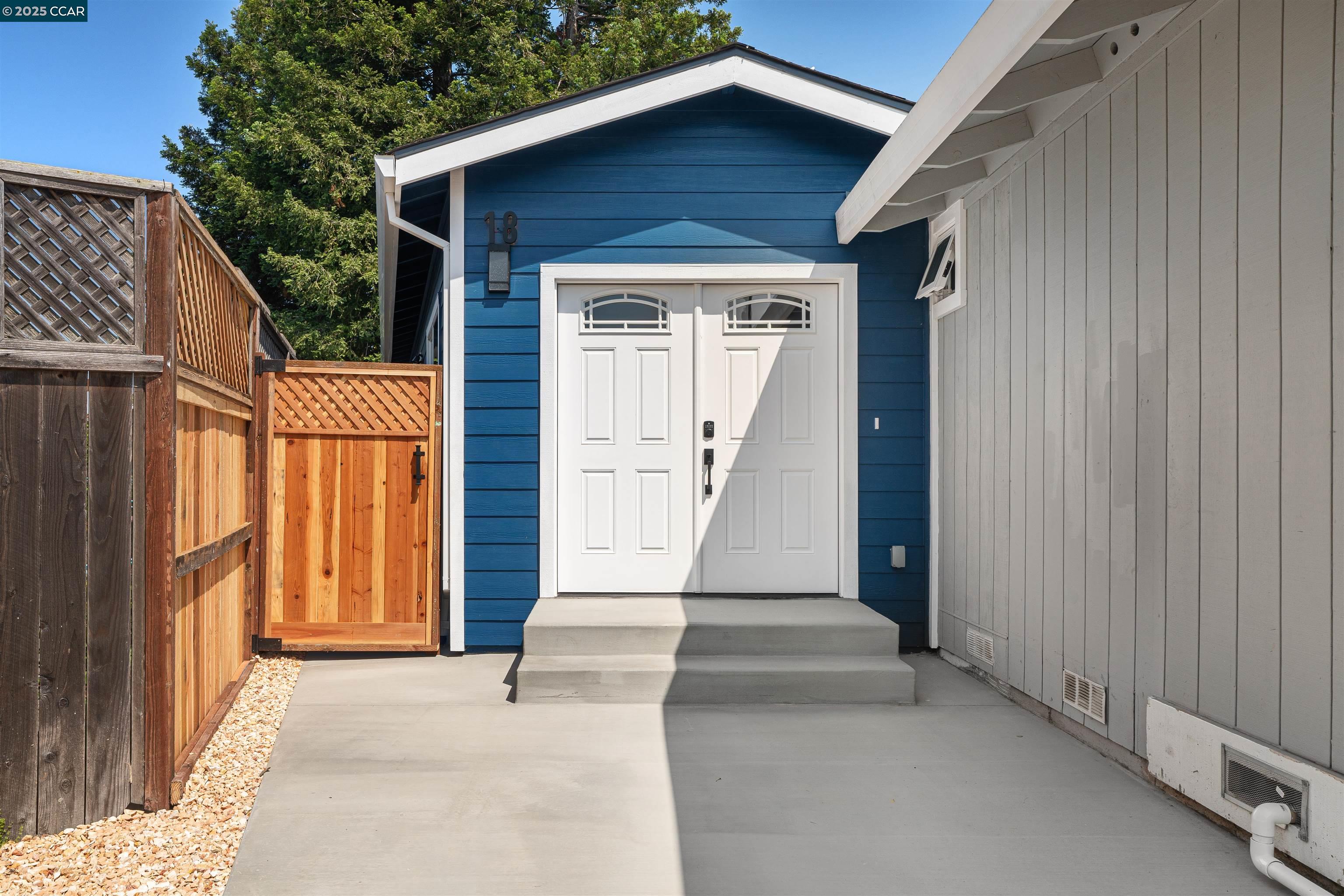 Detail Gallery Image 1 of 18 For 18 Del Sol Ct, Petaluma,  CA 94954 - 2 Beds | 1 Baths