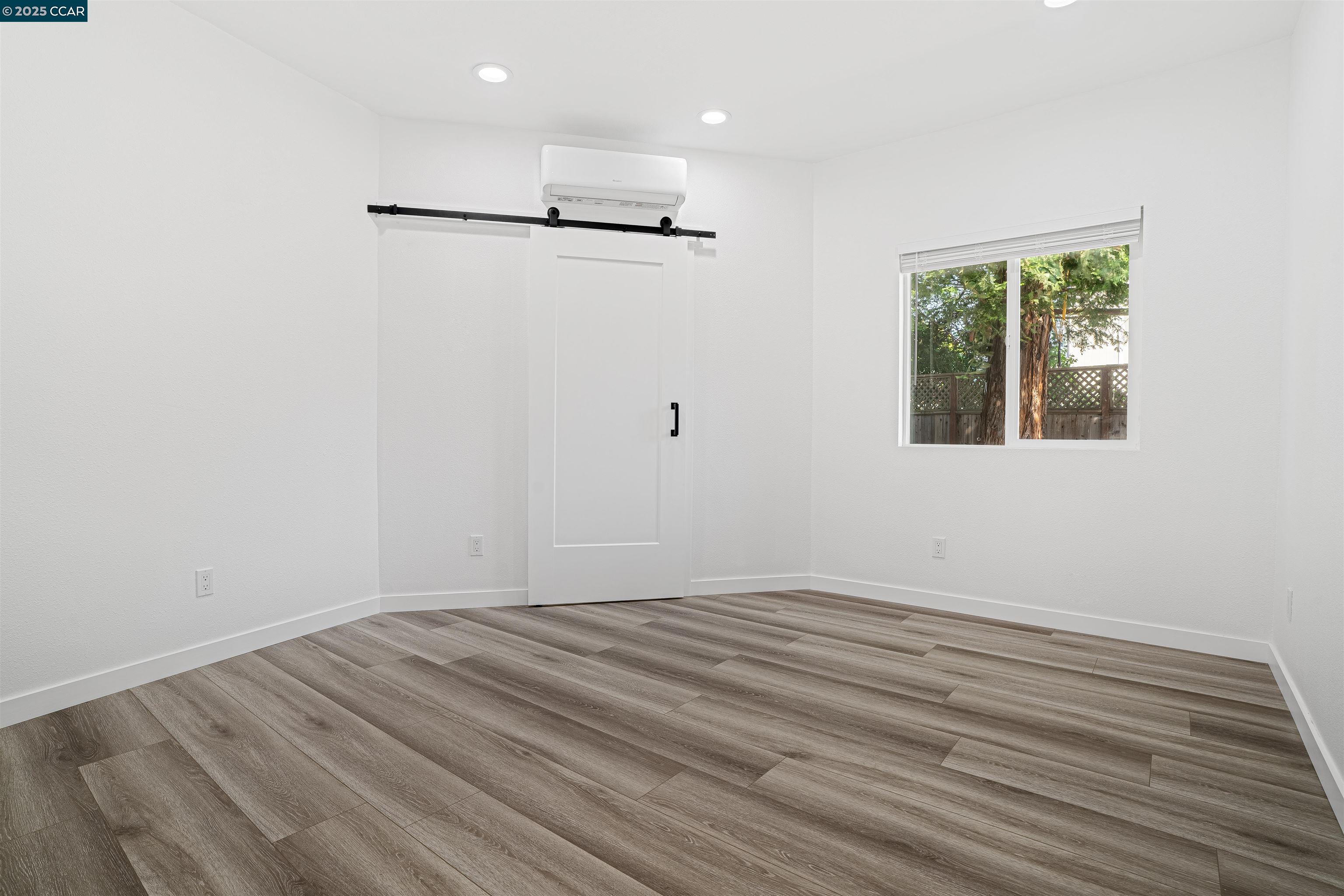 Detail Gallery Image 13 of 18 For 18 Del Sol Ct, Petaluma,  CA 94954 - 2 Beds | 1 Baths