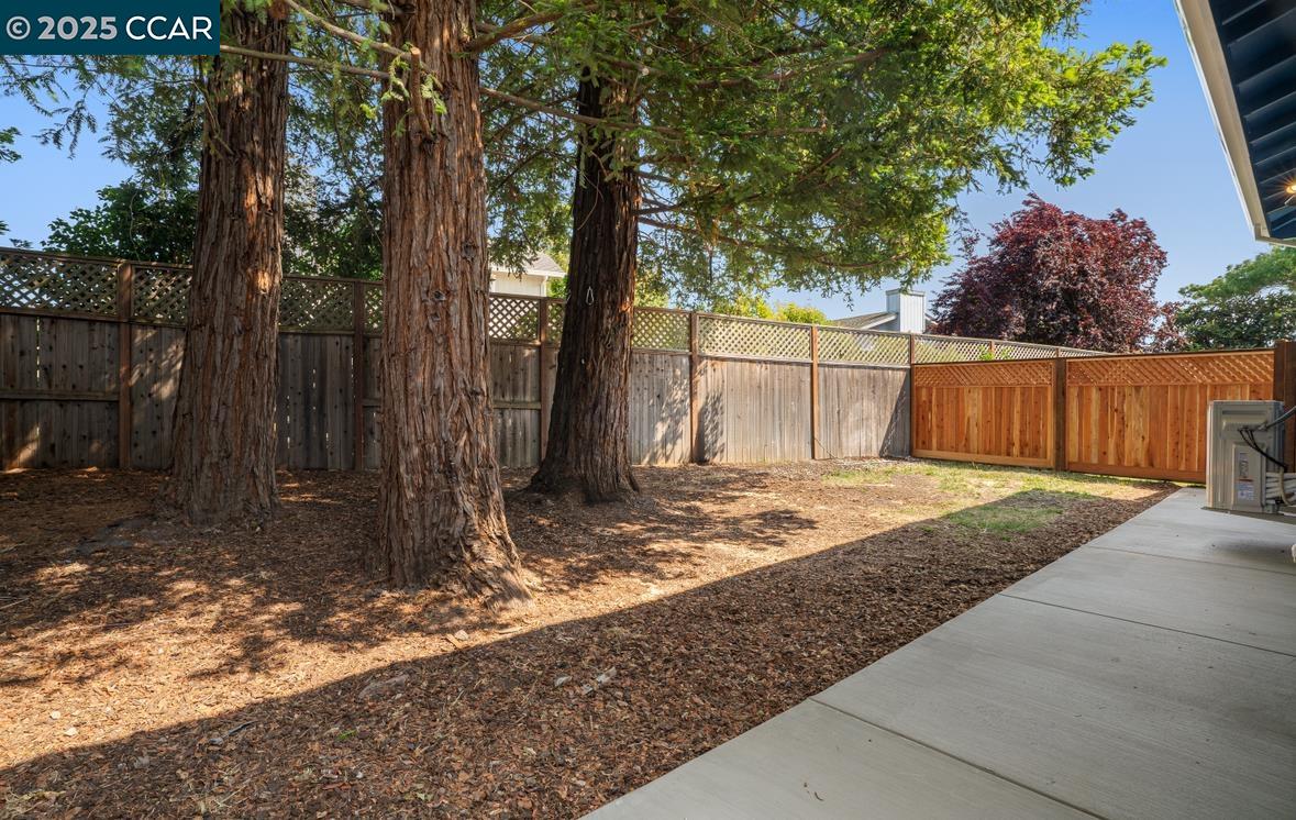 Detail Gallery Image 16 of 18 For 18 Del Sol Ct, Petaluma,  CA 94954 - 2 Beds | 1 Baths