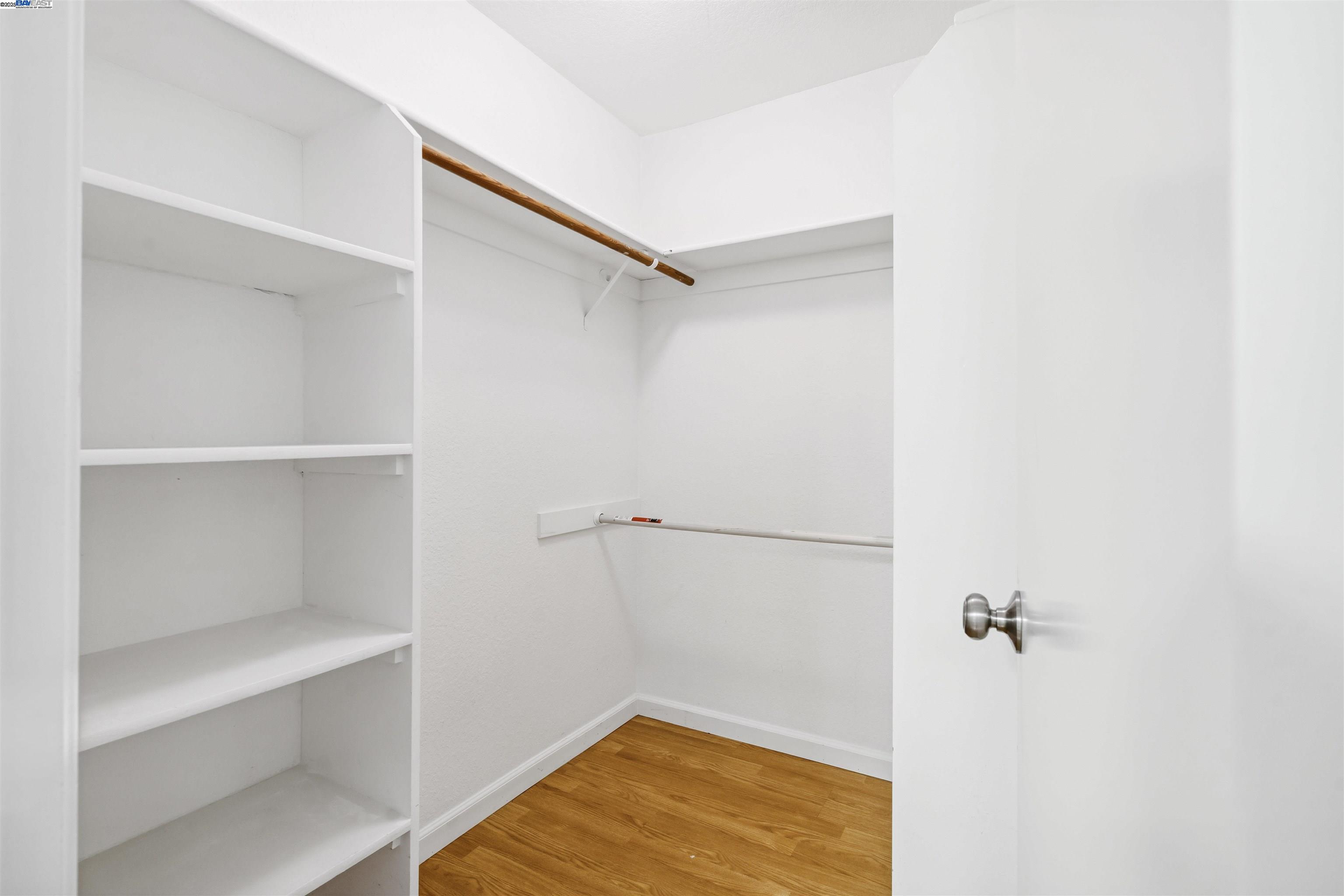 Detail Gallery Image 15 of 27 For 760 Canyon Oaks Dr #D,  Oakland,  CA 94605 - 2 Beds | 2 Baths