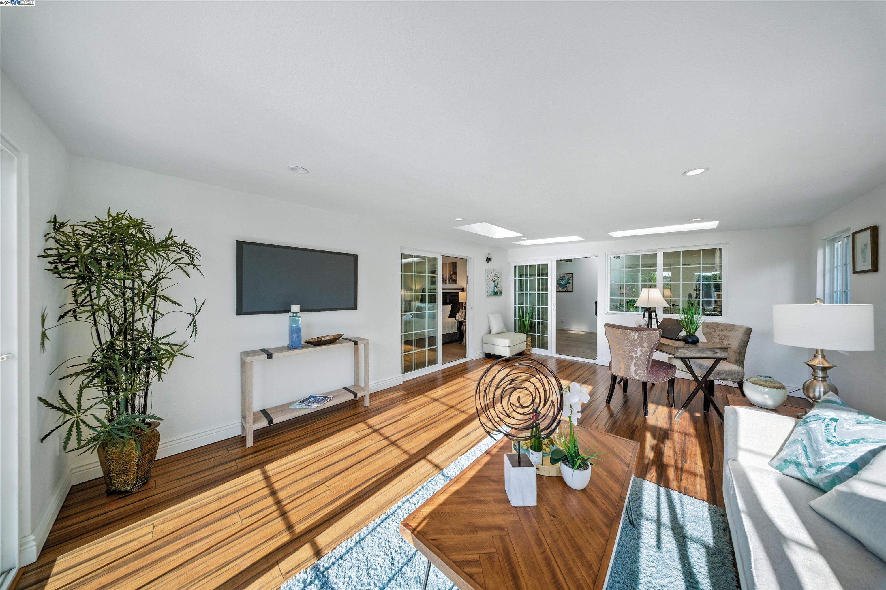 Detail Gallery Image 14 of 37 For 32302 Ruth Ct, Union City,  CA 94587 - 3 Beds | 2 Baths