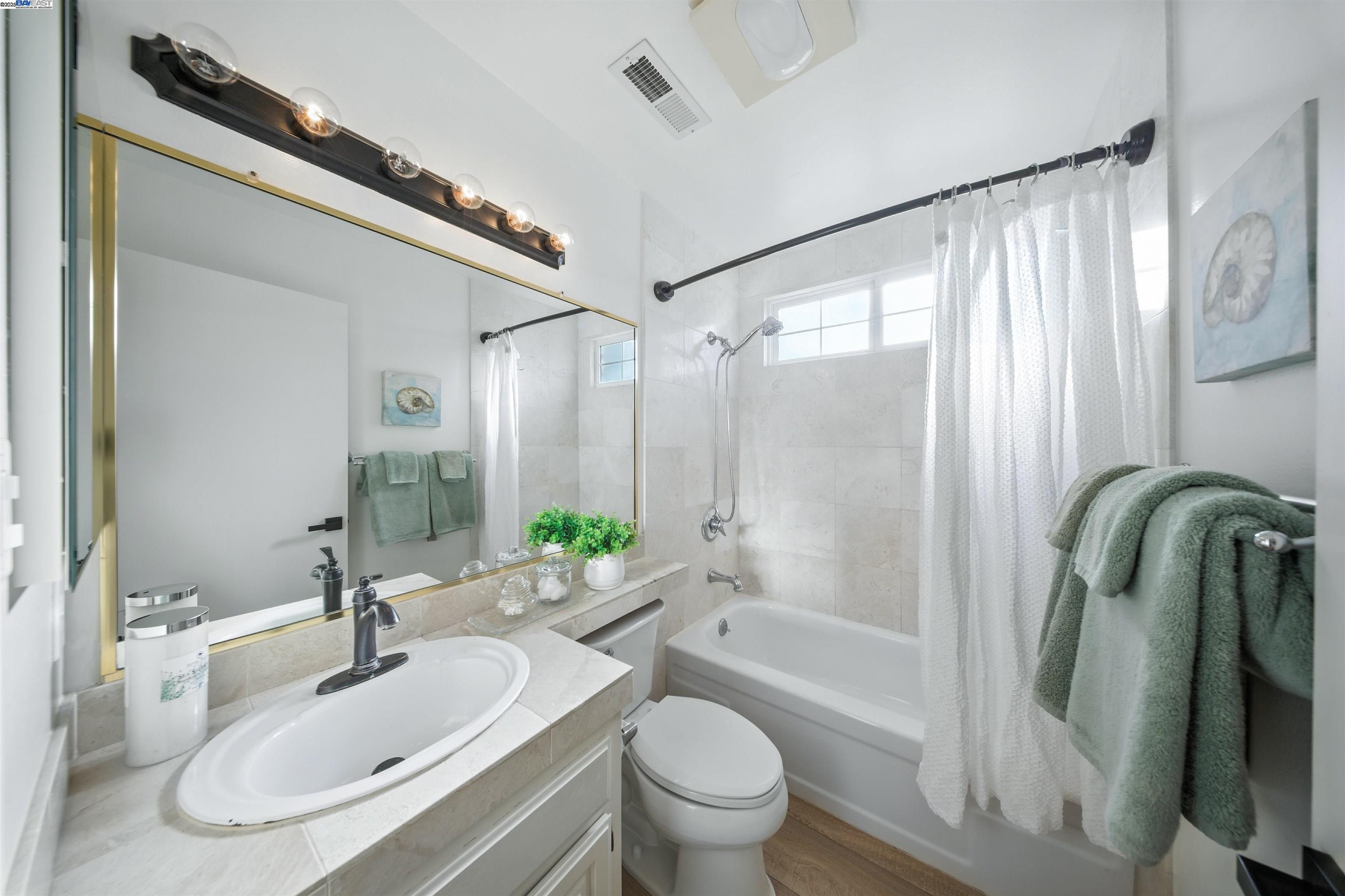 Detail Gallery Image 19 of 37 For 32302 Ruth Ct, Union City,  CA 94587 - 3 Beds | 2 Baths