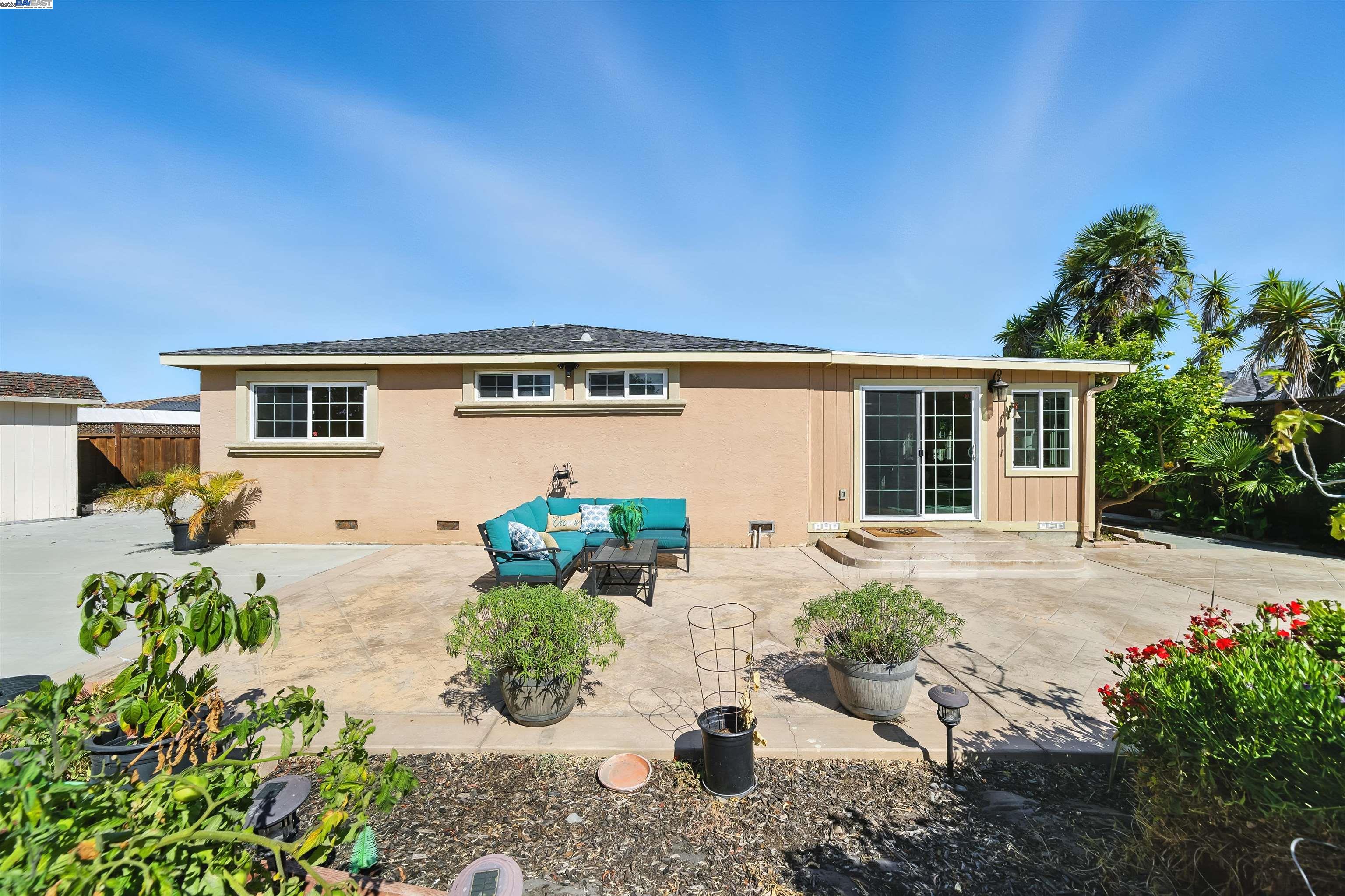 Detail Gallery Image 26 of 37 For 32302 Ruth Ct, Union City,  CA 94587 - 3 Beds | 2 Baths