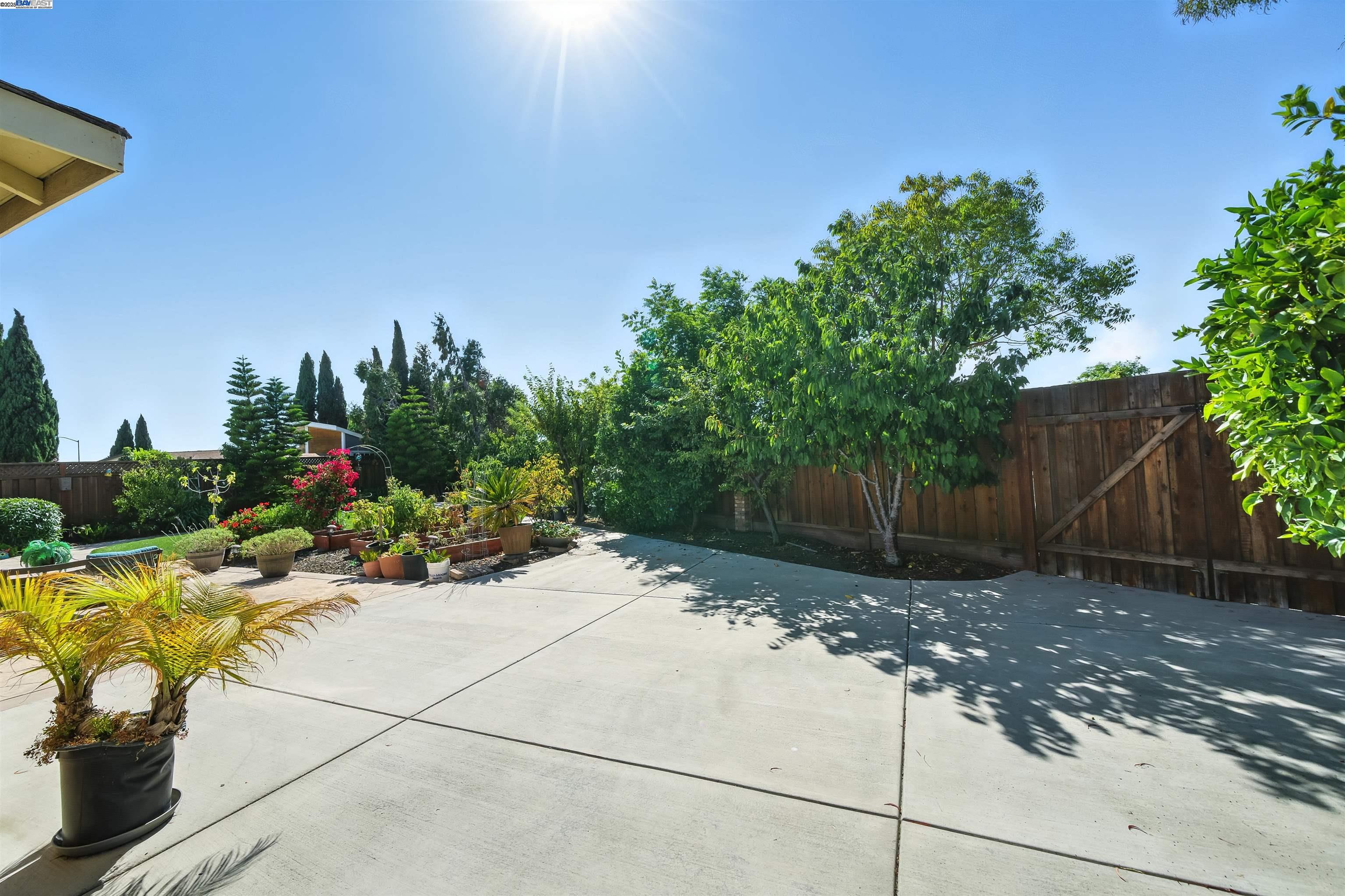 Detail Gallery Image 27 of 37 For 32302 Ruth Ct, Union City,  CA 94587 - 3 Beds | 2 Baths