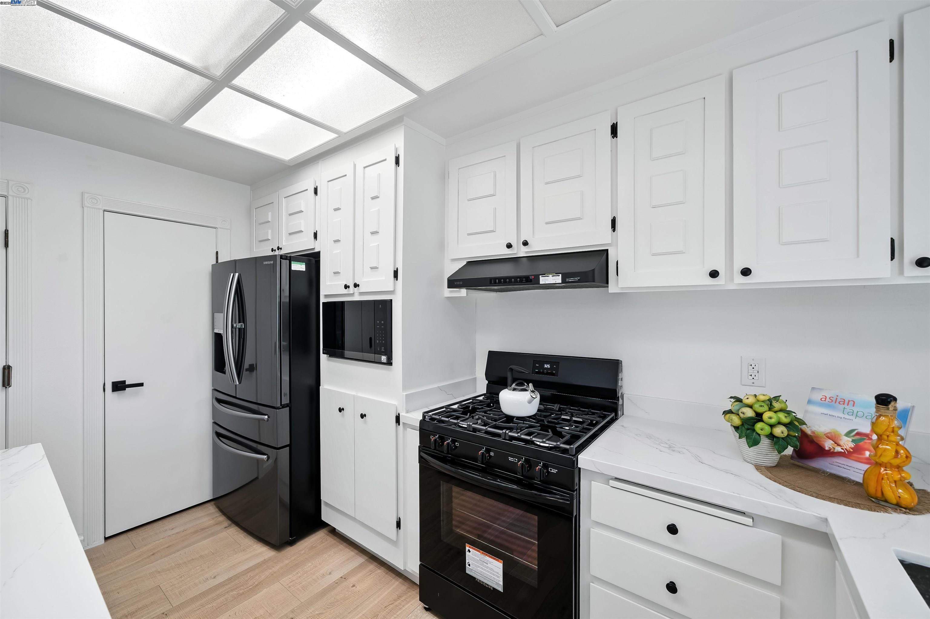 Detail Gallery Image 6 of 37 For 32302 Ruth Ct, Union City,  CA 94587 - 3 Beds | 2 Baths