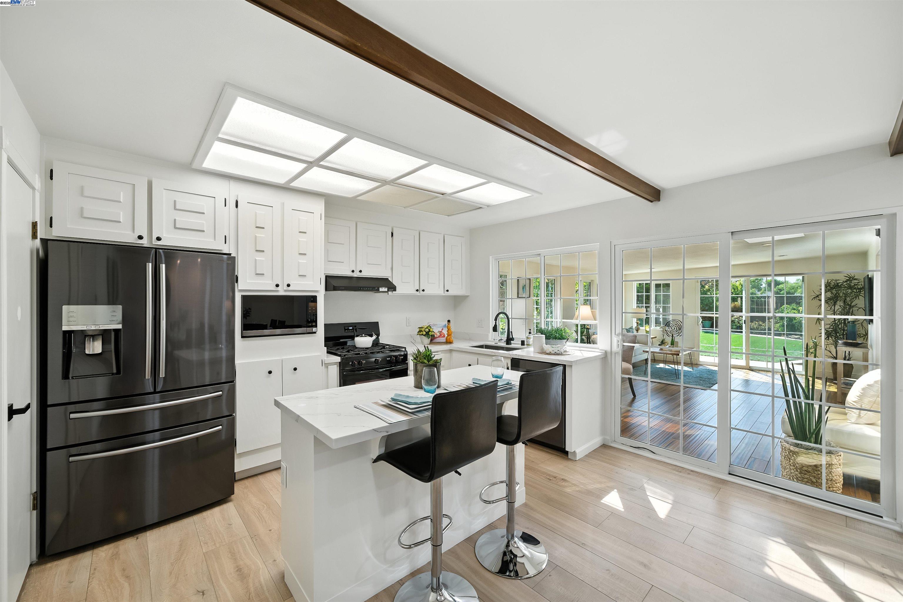 Detail Gallery Image 8 of 37 For 32302 Ruth Ct, Union City,  CA 94587 - 3 Beds | 2 Baths