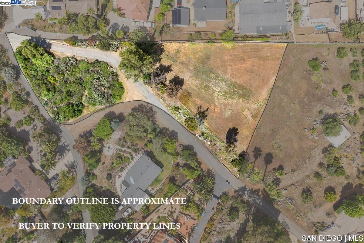 Detail Gallery Image 2 of 9 For 1649 San Luis Rey Ave, Vista,  CA 92084 - – Beds | – Baths