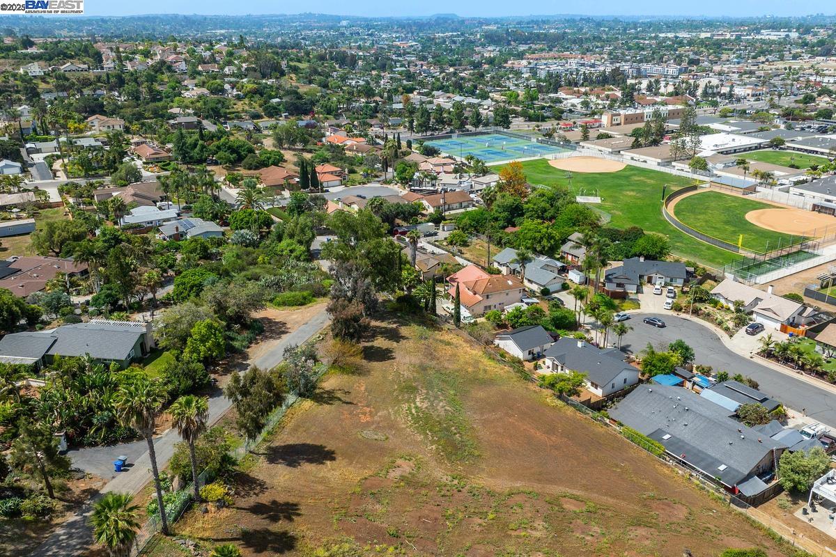 Detail Gallery Image 8 of 9 For 1649 San Luis Rey Ave, Vista,  CA 92084 - – Beds | – Baths