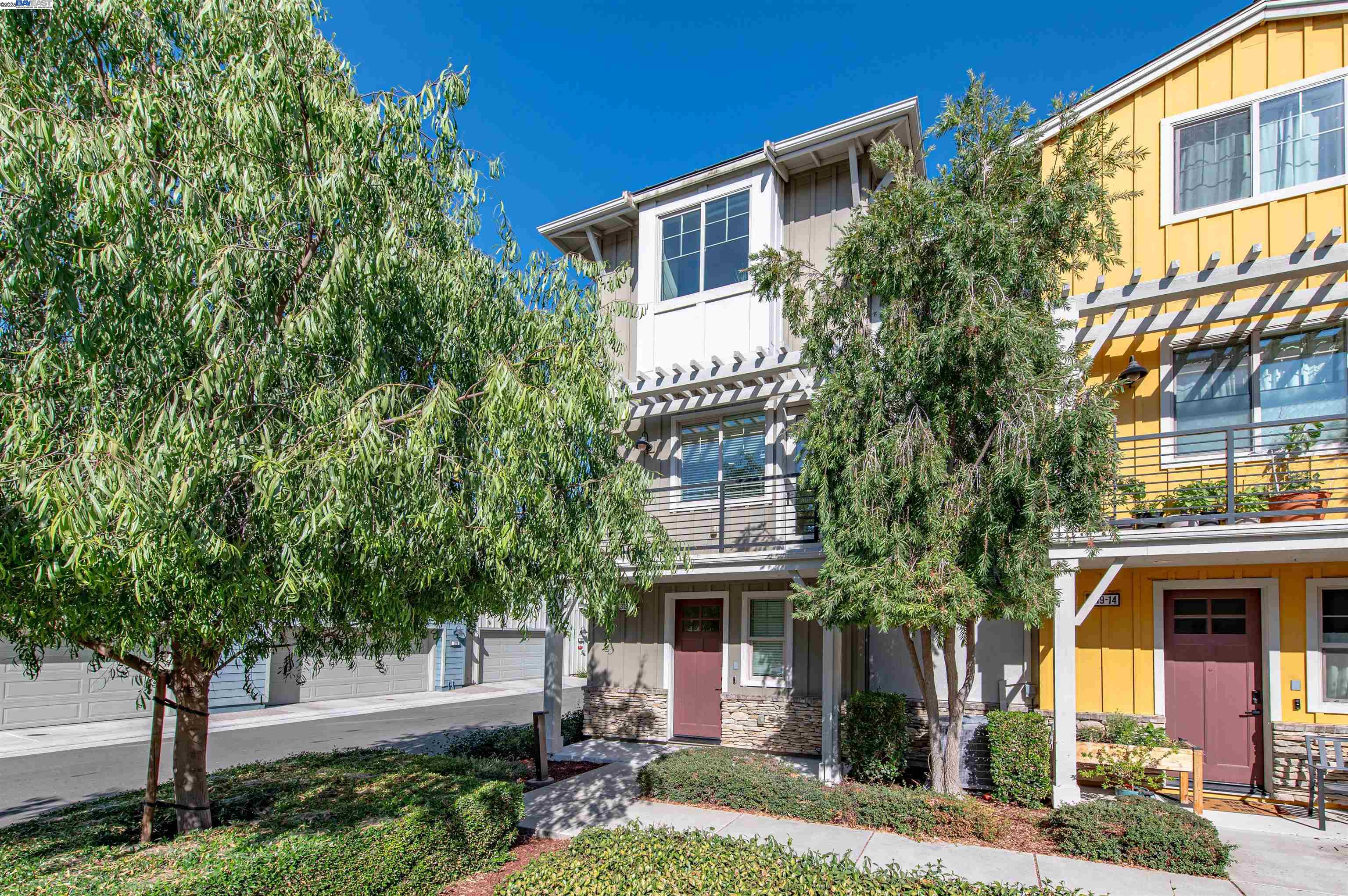 MLS: 41109529 Condo For Sale