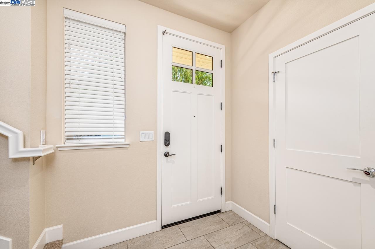 Detail Gallery Image 4 of 50 For 319 Basswood Cmn #15,  Livermore,  CA 94551 - 2 Beds | 2/1 Baths
