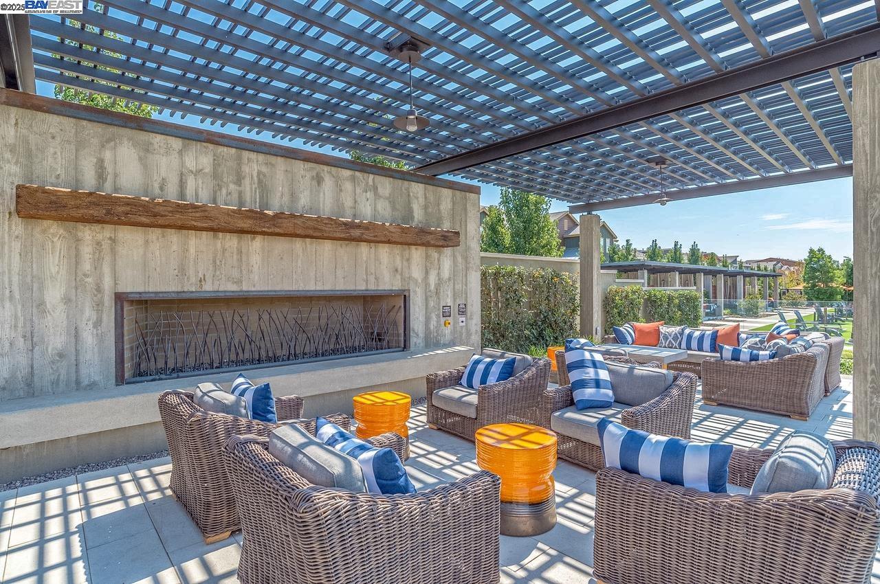 Detail Gallery Image 38 of 50 For 319 Basswood Cmn #15,  Livermore,  CA 94551 - 2 Beds | 2/1 Baths