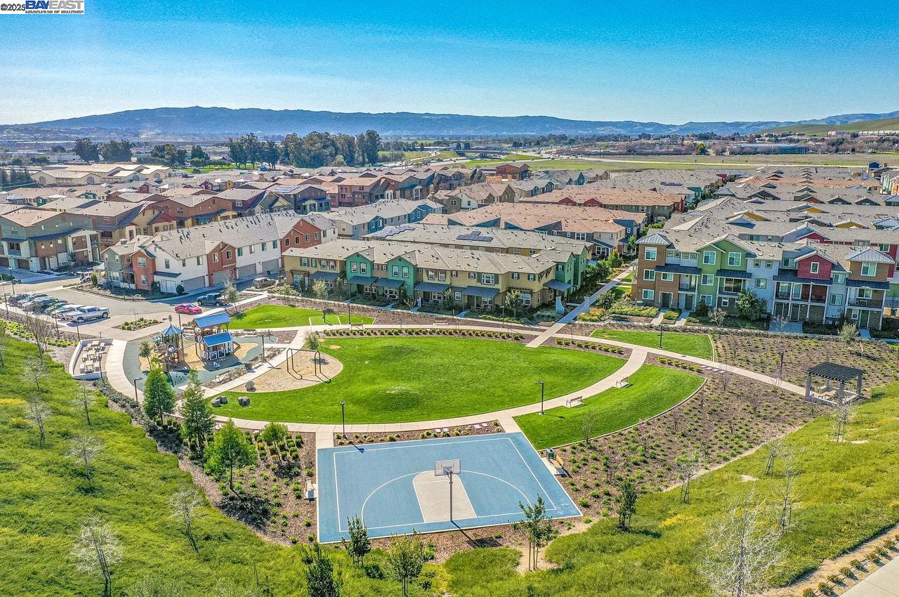 Detail Gallery Image 46 of 50 For 319 Basswood Cmn #15,  Livermore,  CA 94551 - 2 Beds | 2/1 Baths