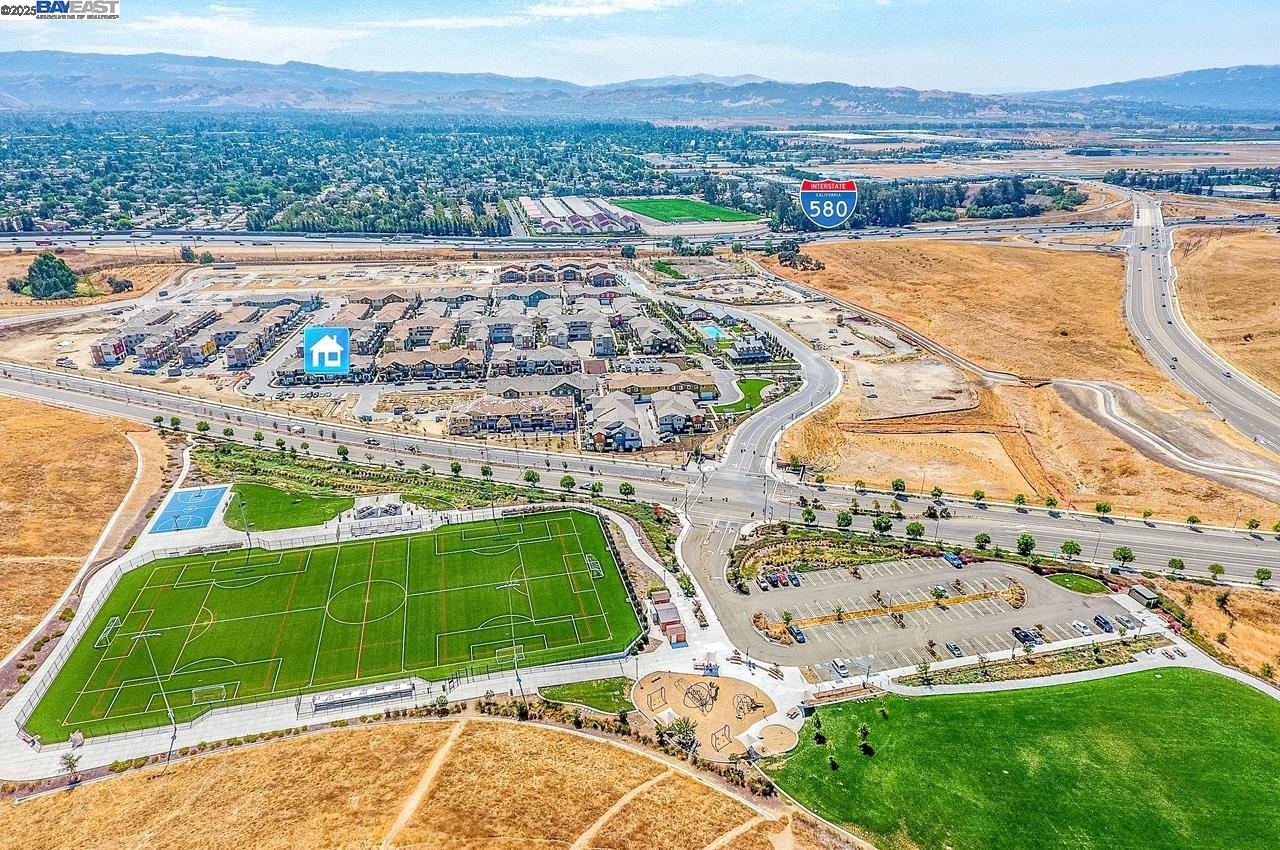 Detail Gallery Image 49 of 50 For 319 Basswood Cmn #15,  Livermore,  CA 94551 - 2 Beds | 2/1 Baths