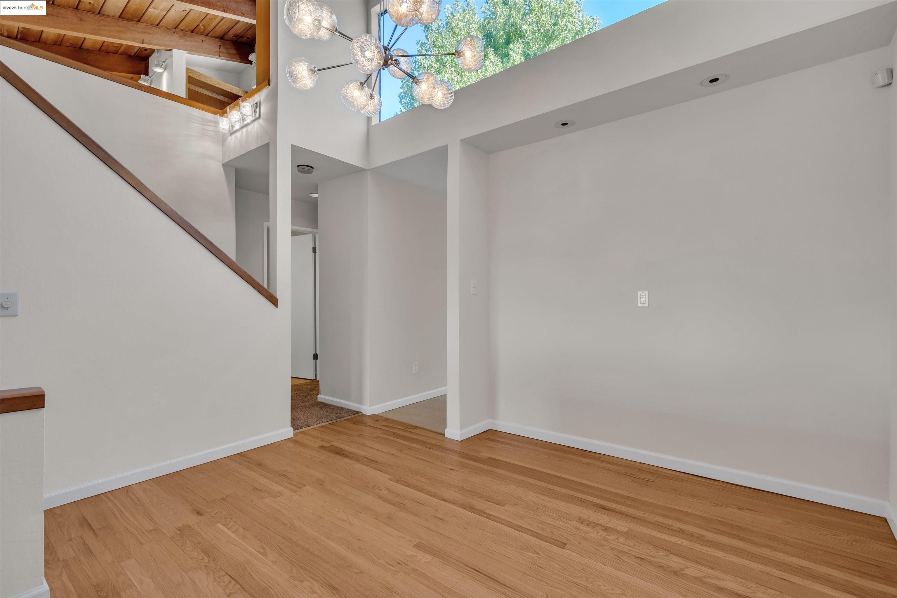 Detail Gallery Image 15 of 59 For 57 Sereno Cir, Oakland,  CA 94619 - 2 Beds | 2 Baths